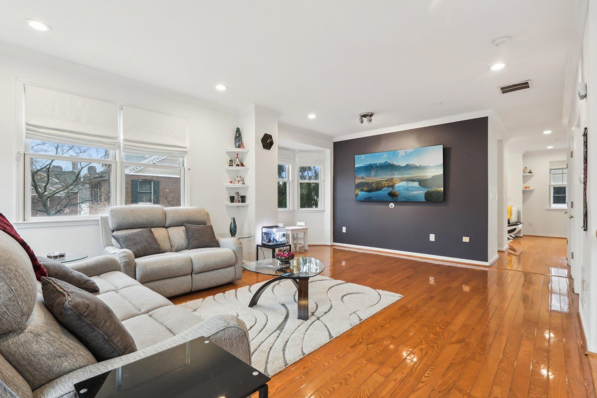 333 OSWEGO CT Unit: 333