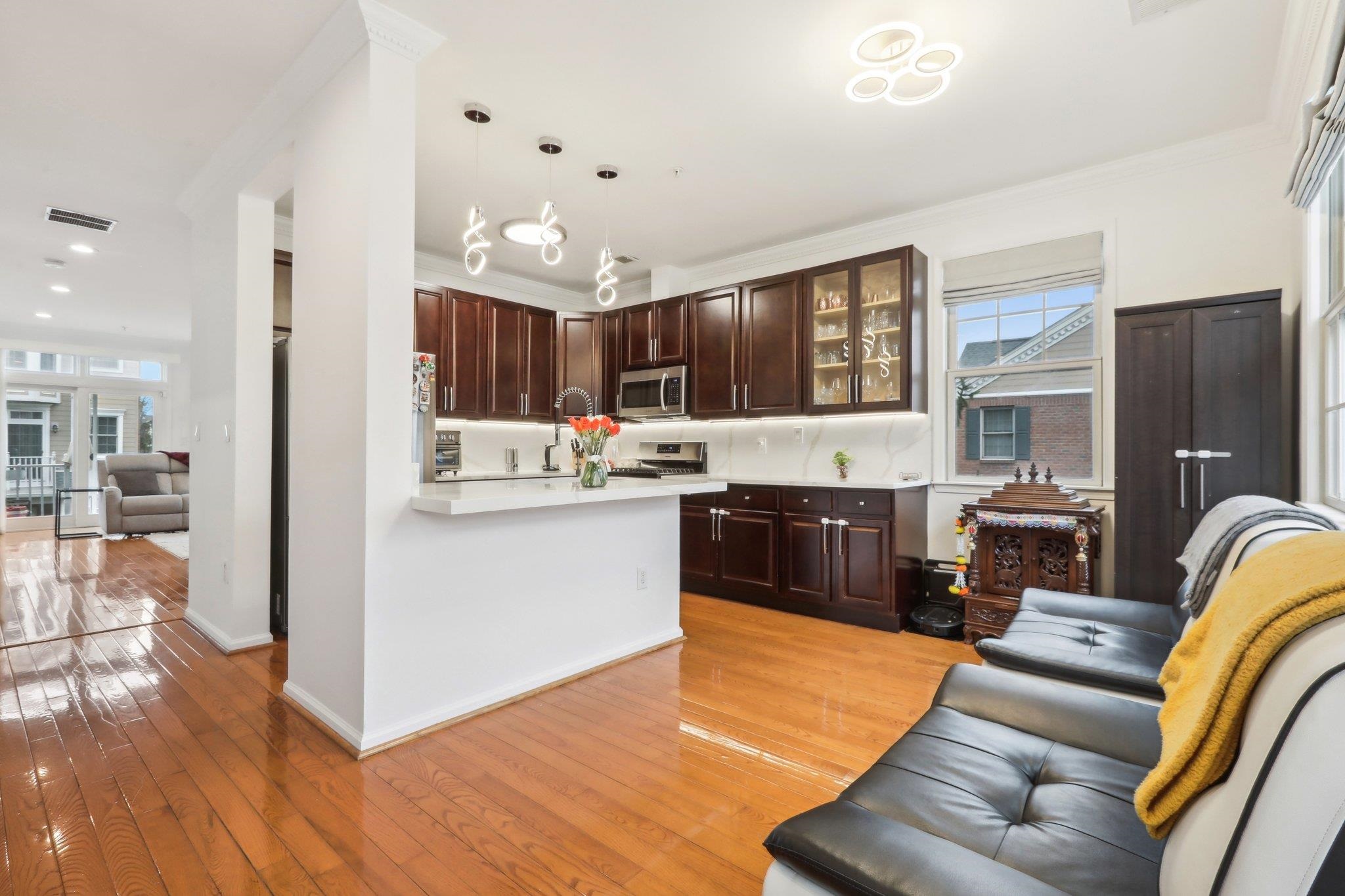333 OSWEGO CT Unit: 333