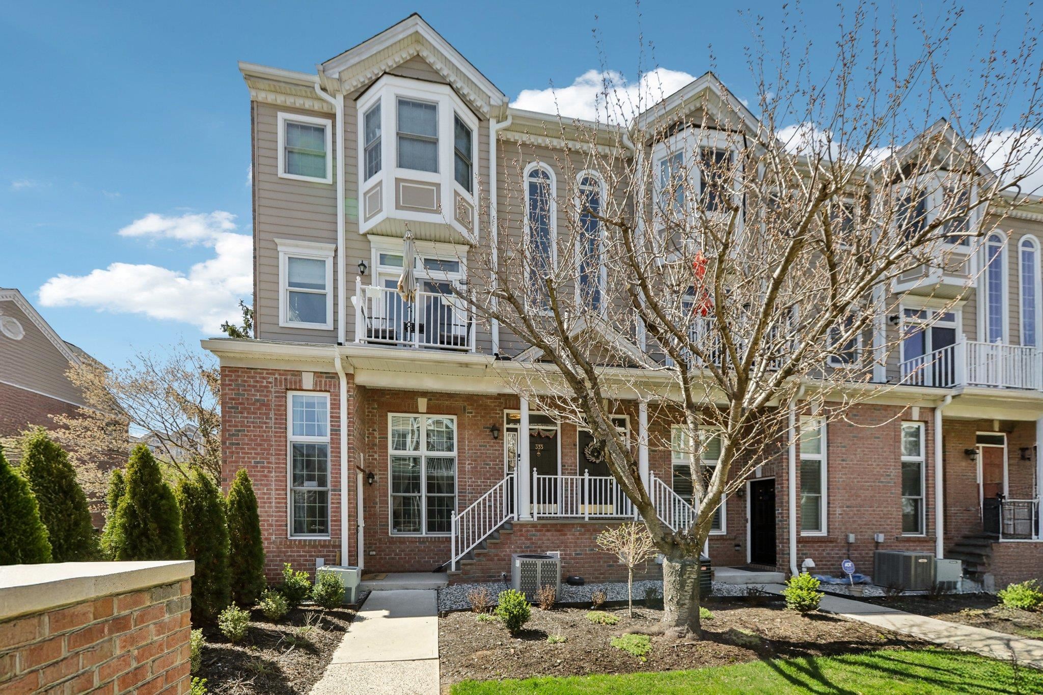333 OSWEGO CT Unit: 333