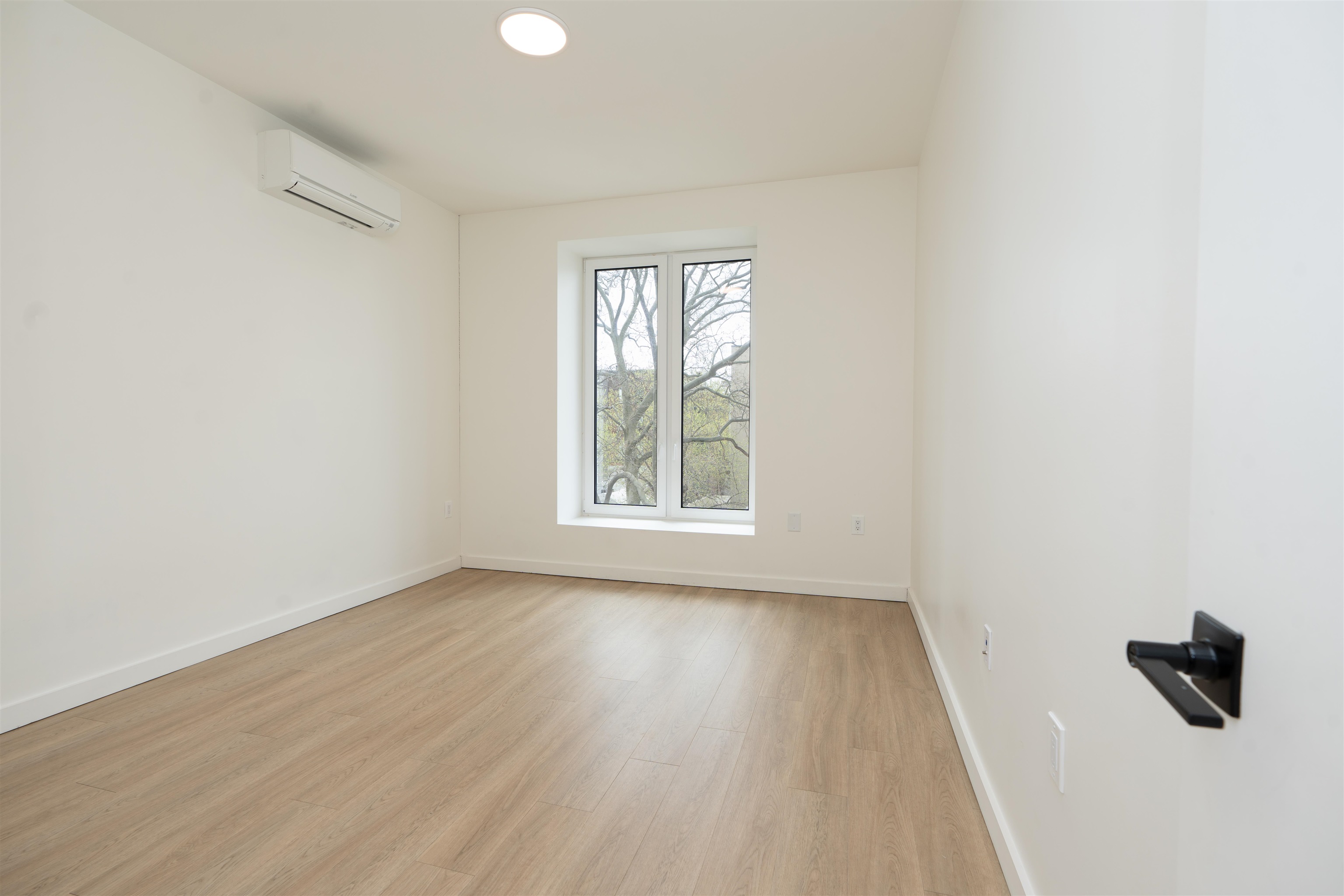 328 PACIFIC AVE Unit: 302