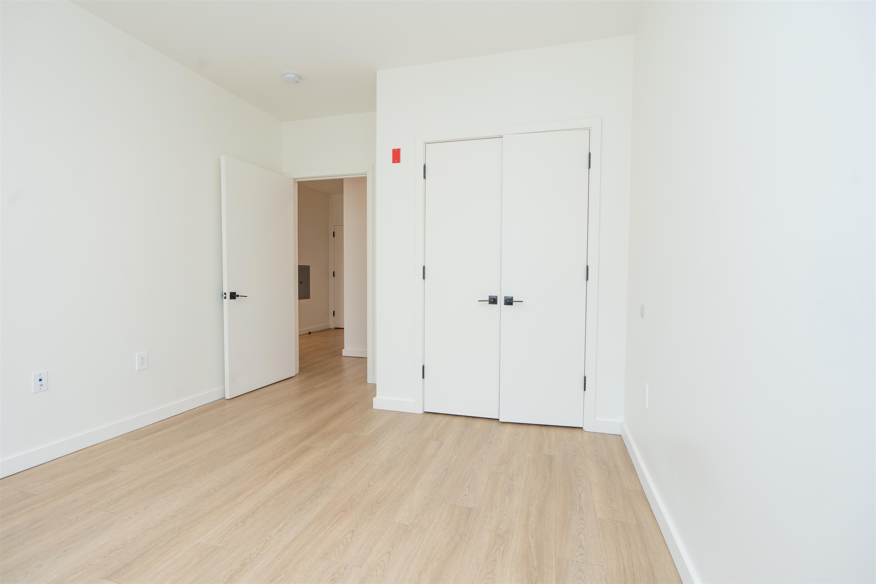 328 PACIFIC AVE Unit: 302