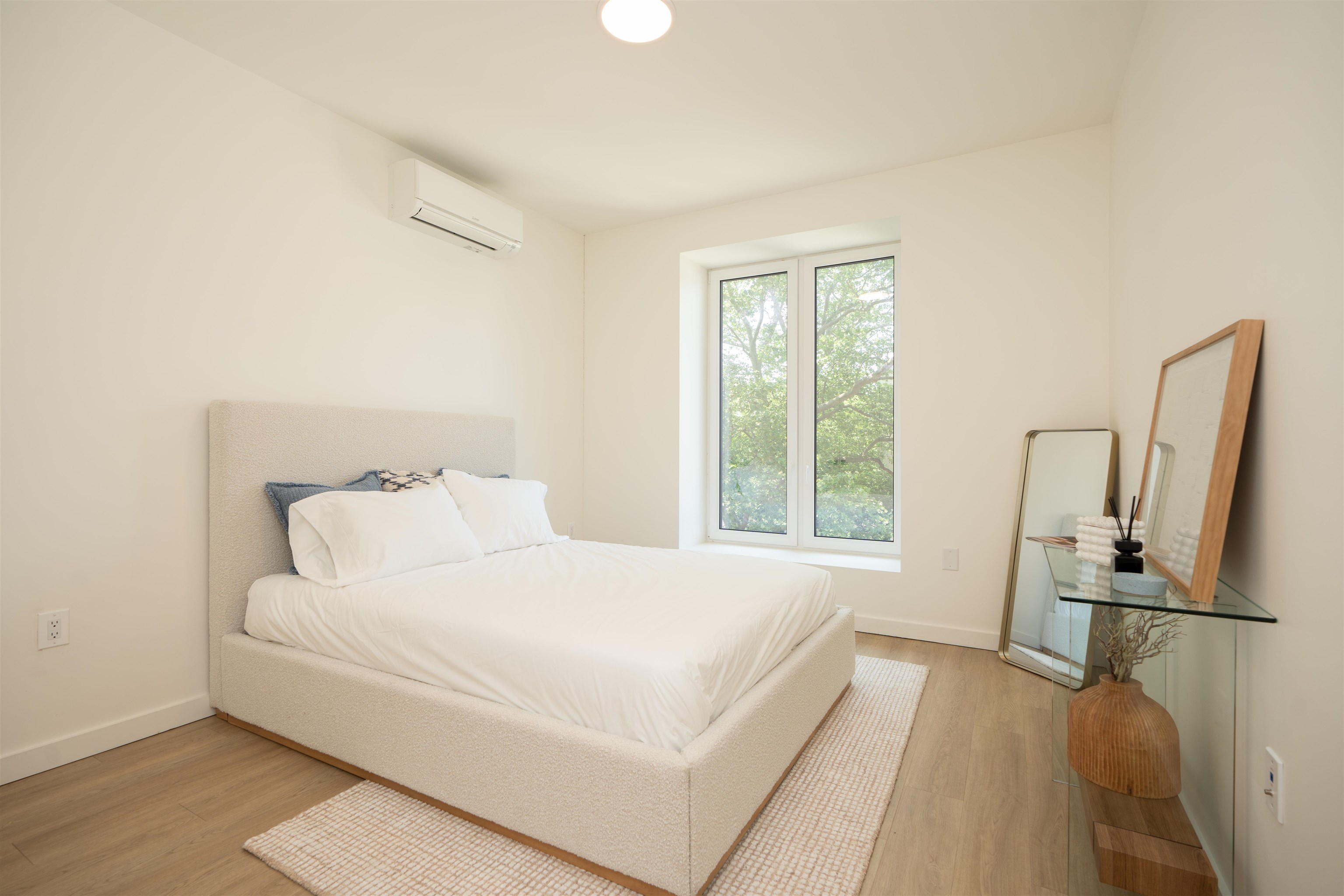 328 PACIFIC AVE Unit: 302