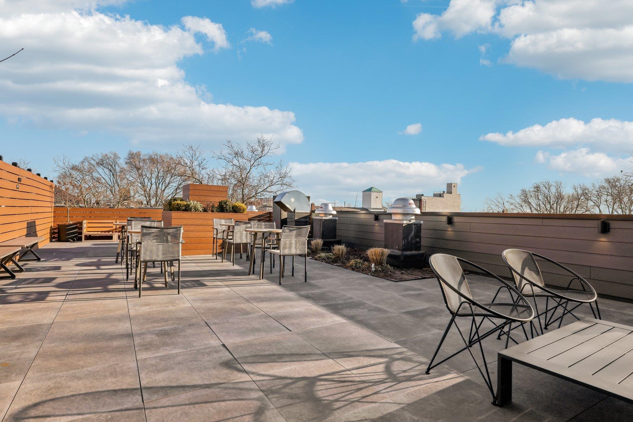 328 PACIFIC AVE Unit: 302
