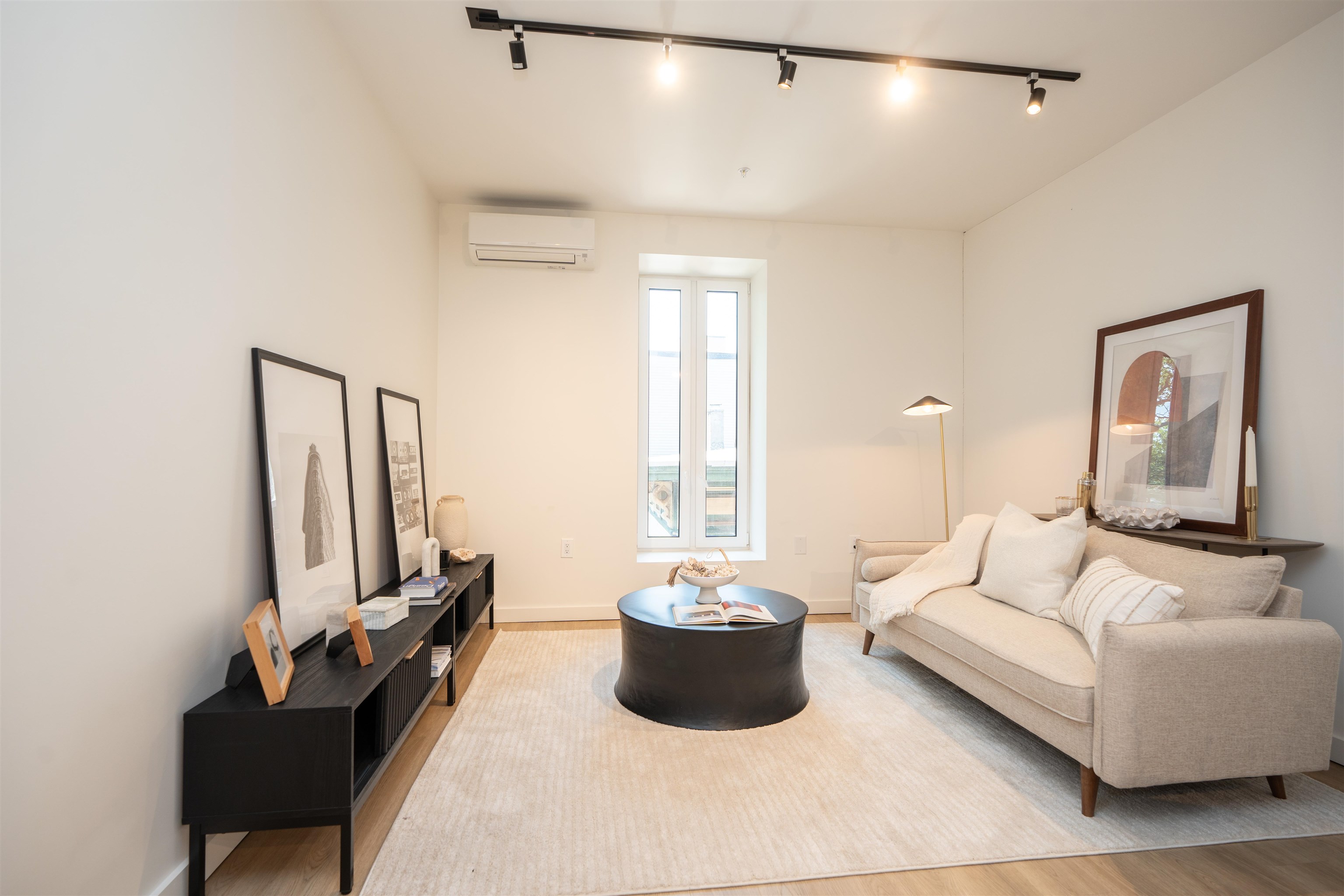 328 PACIFIC AVE Unit: 302