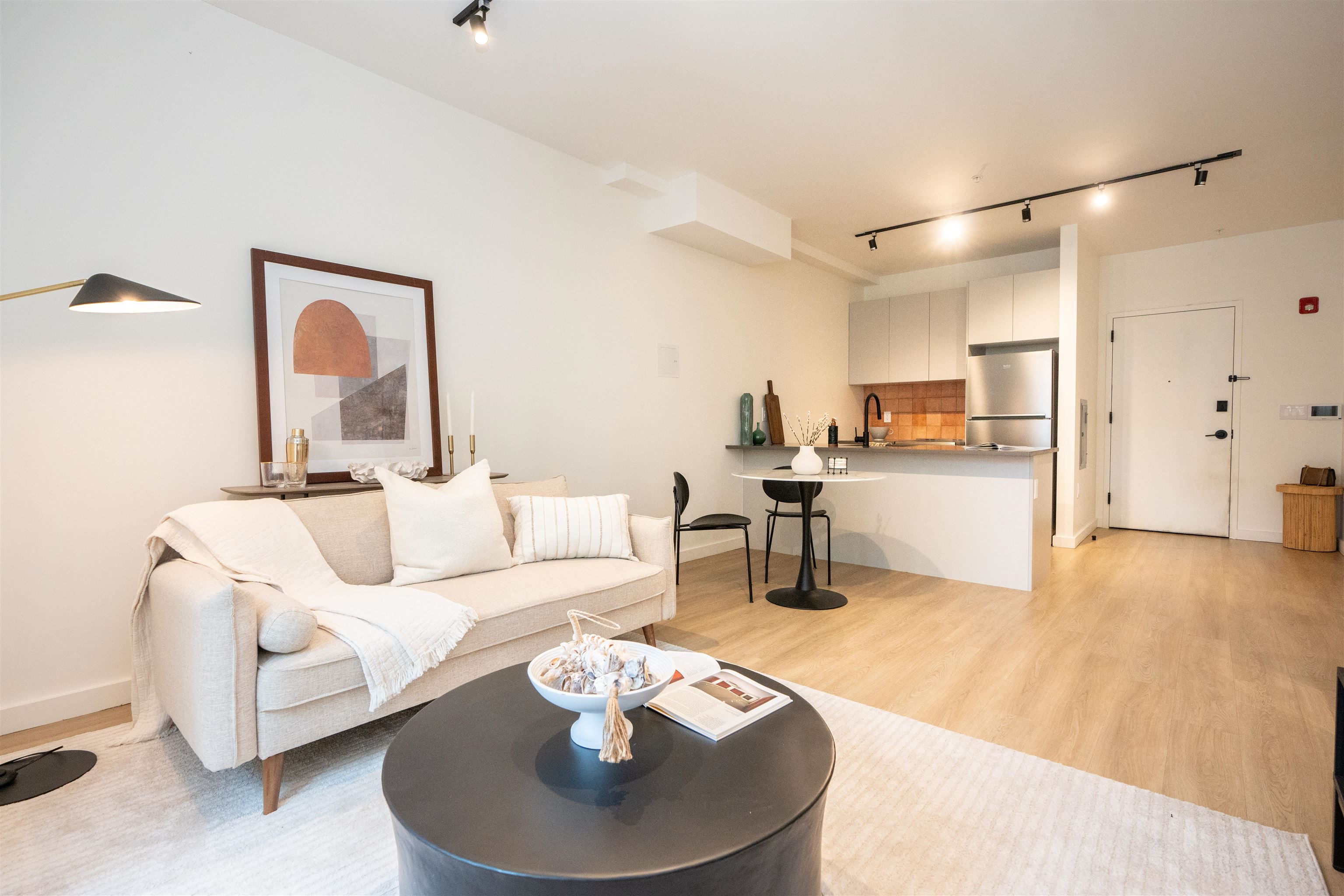 328 PACIFIC AVE Unit: 302