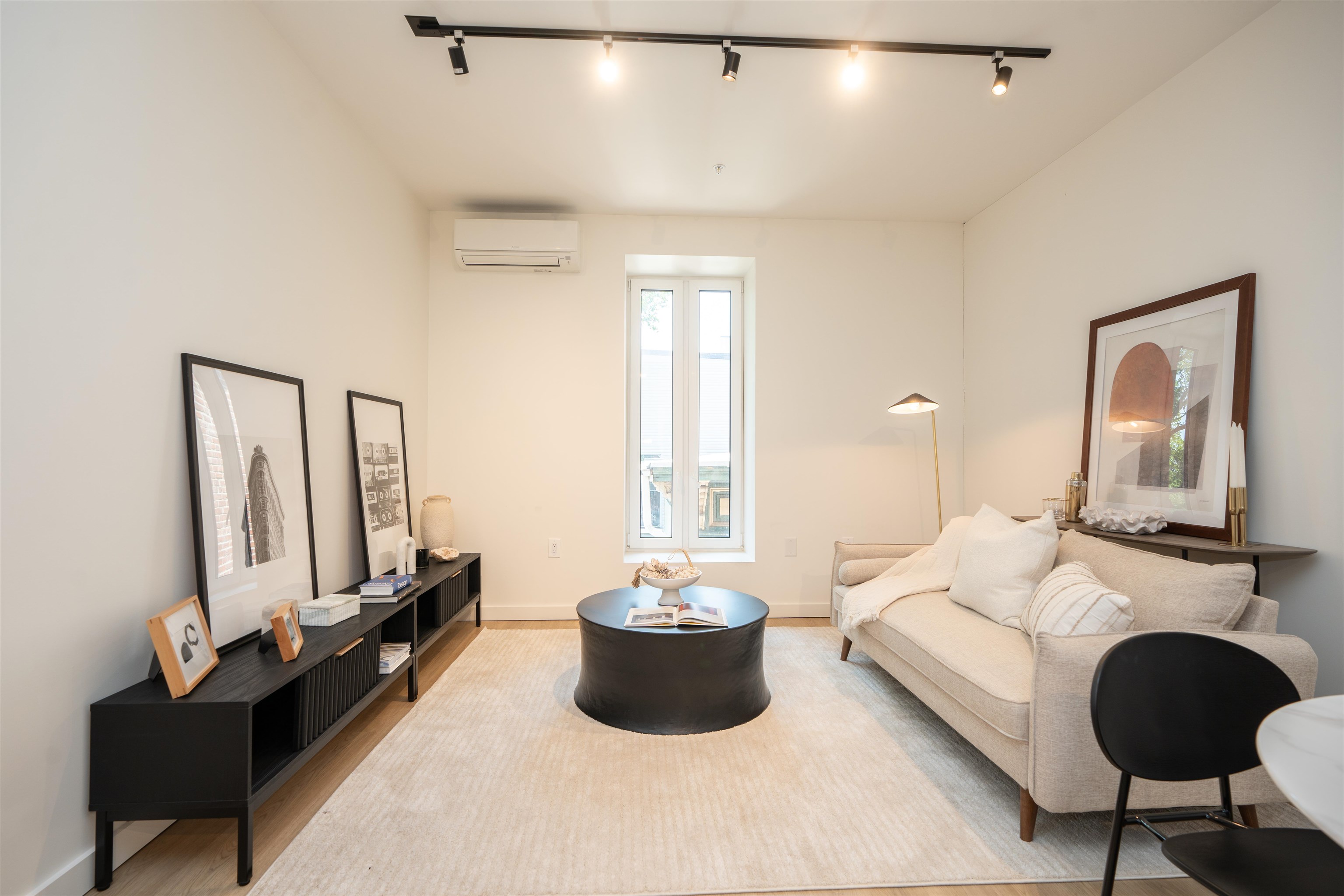 328 PACIFIC AVE Unit: 302