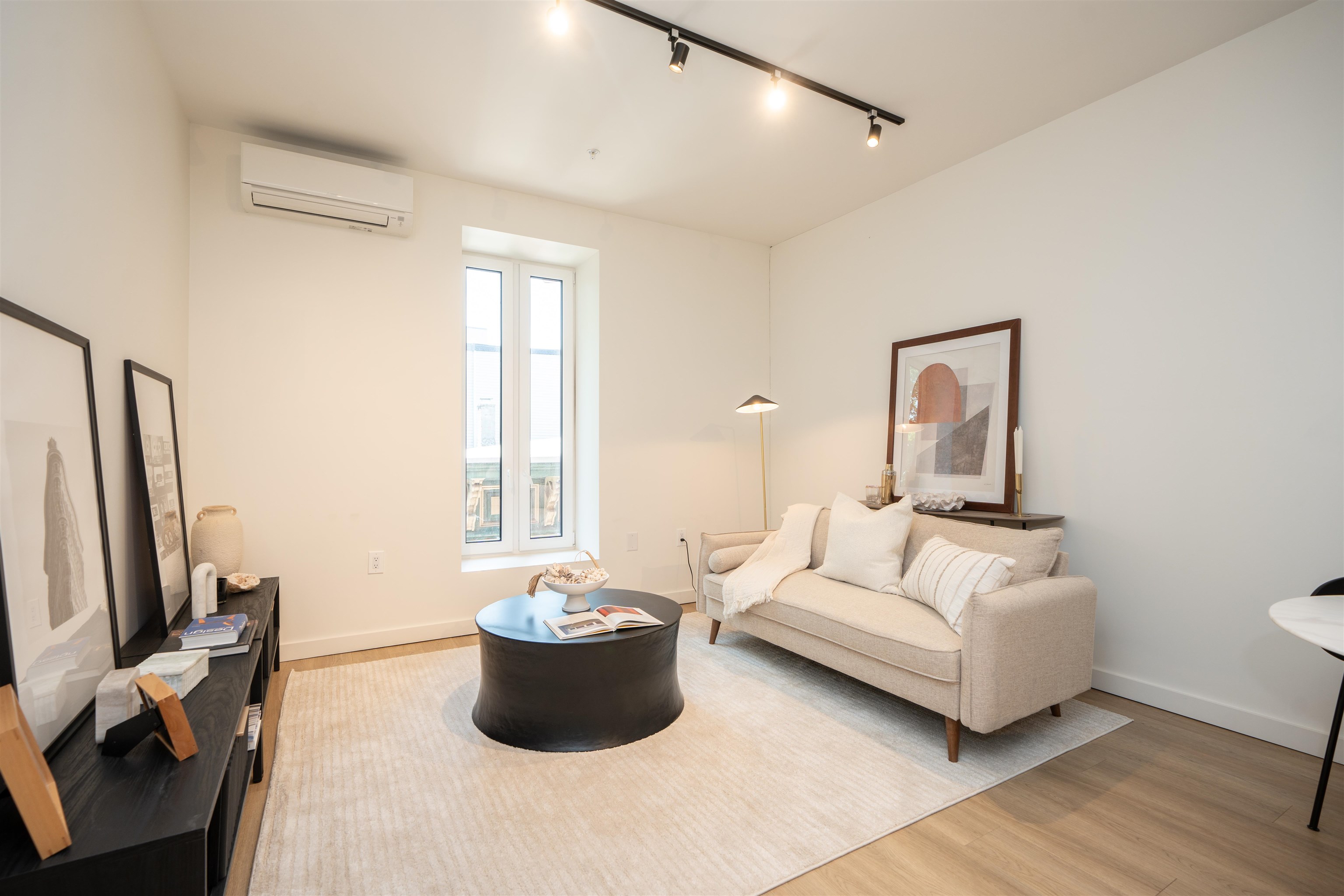 328 PACIFIC AVE Unit: 302
