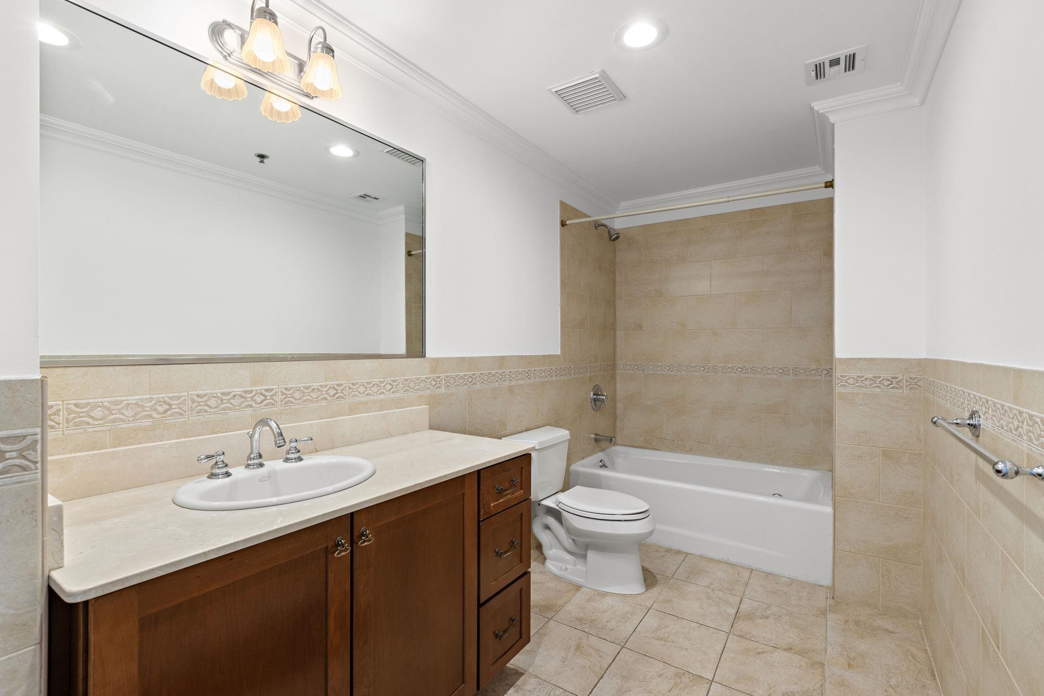 74 MONROE ST Unit: 7