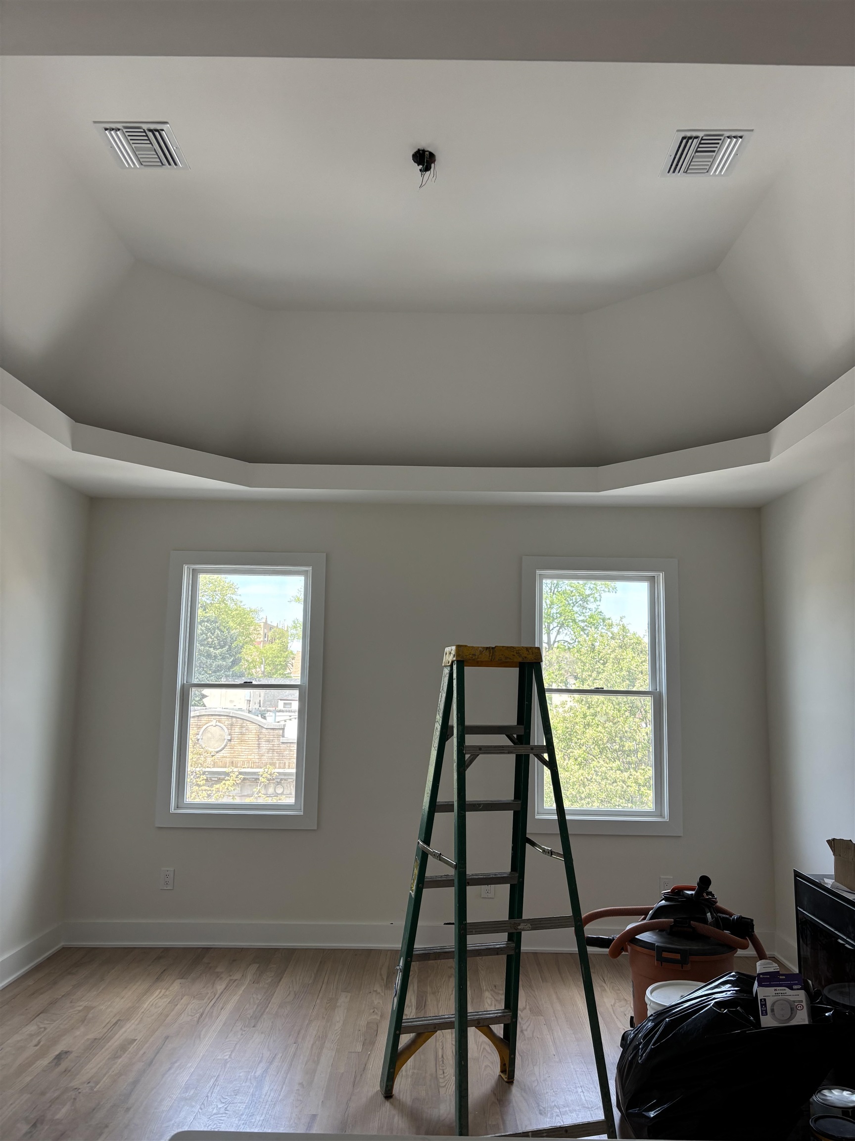 802 BROADWAY Unit: 3R