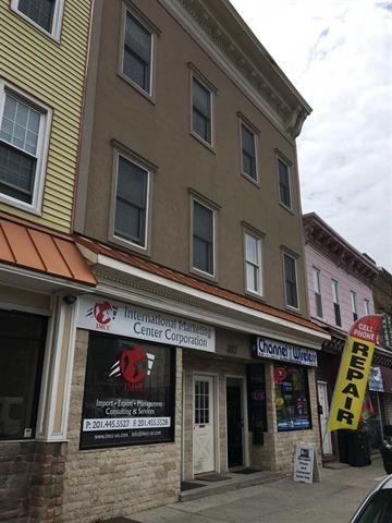 802 BROADWAY Unit: 3R
