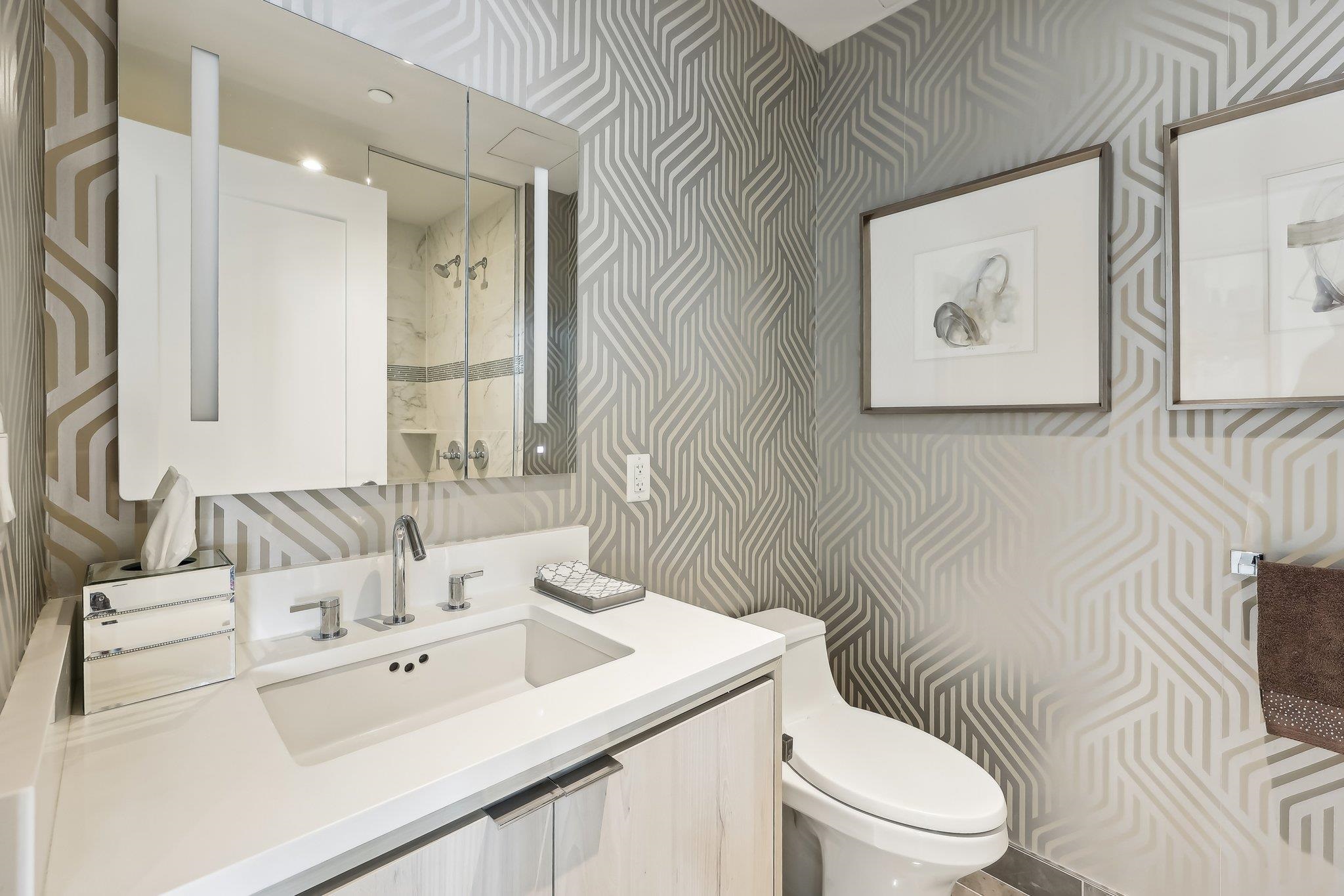 800 AVENUE AT PORT IMPERIAL Unit: 305