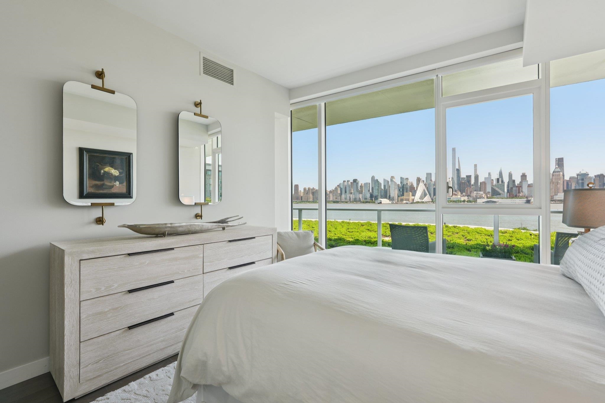800 AVENUE AT PORT IMPERIAL Unit: 305