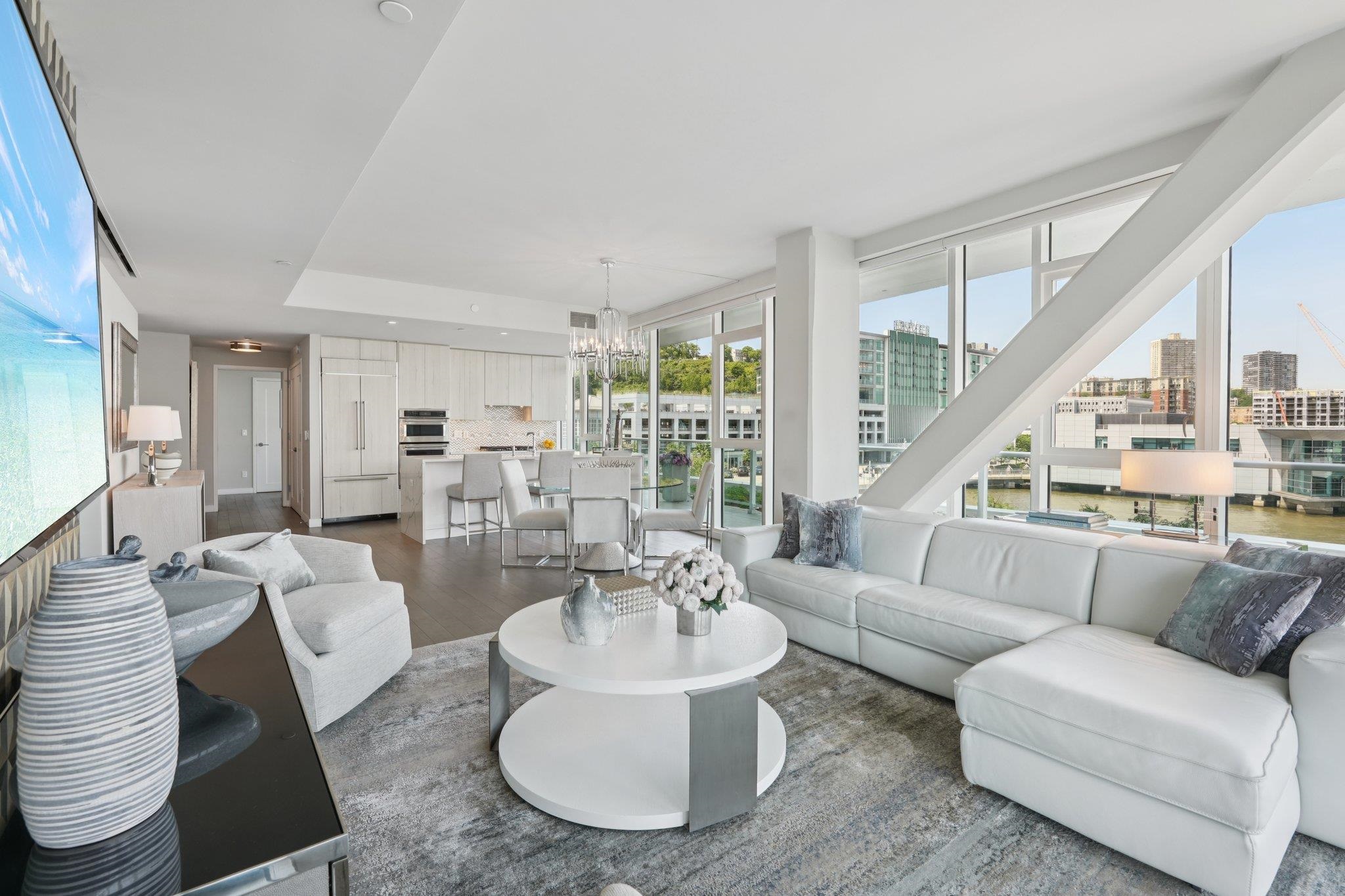 800 AVENUE AT PORT IMPERIAL Unit: 305