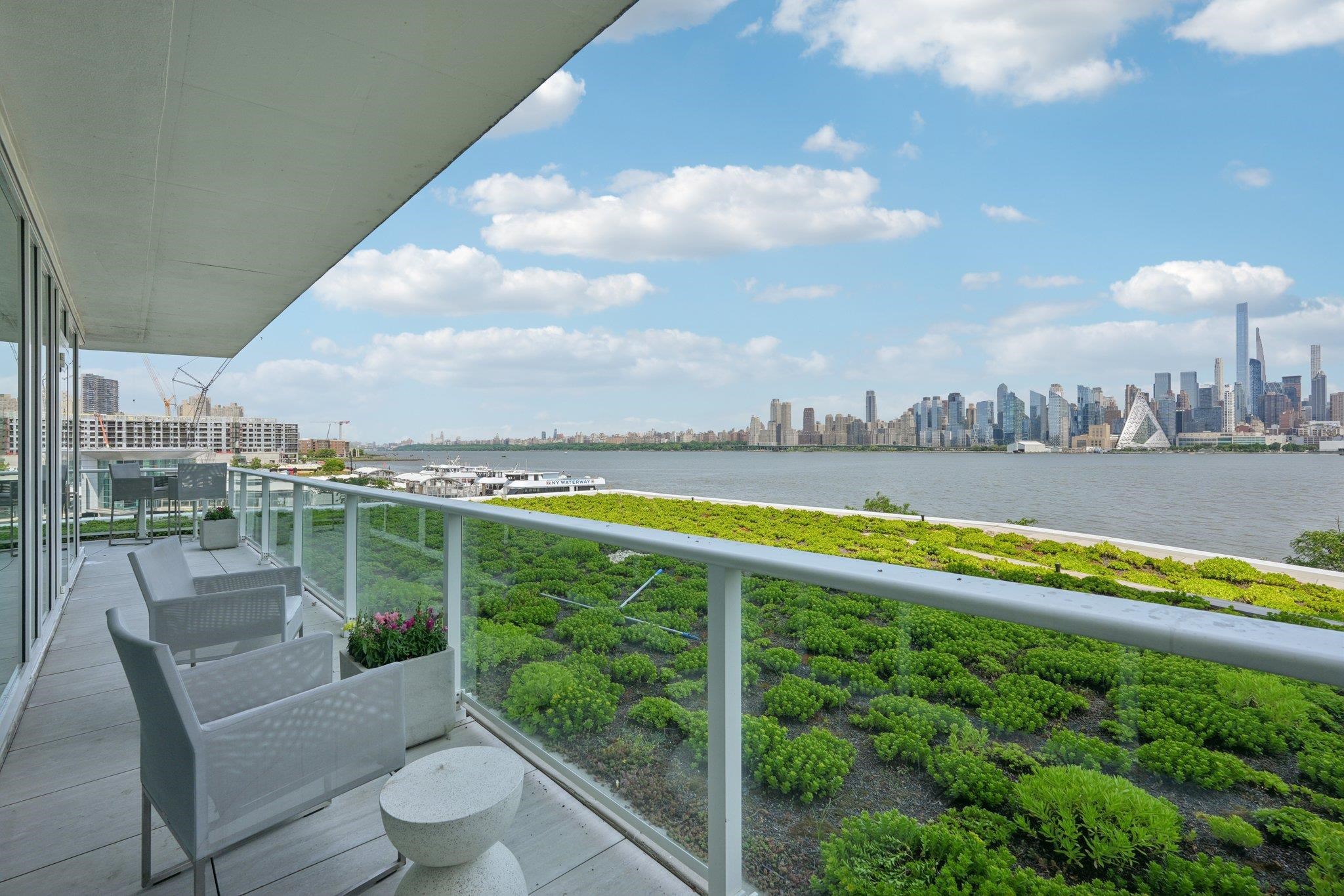 800 AVENUE AT PORT IMPERIAL Unit: 305