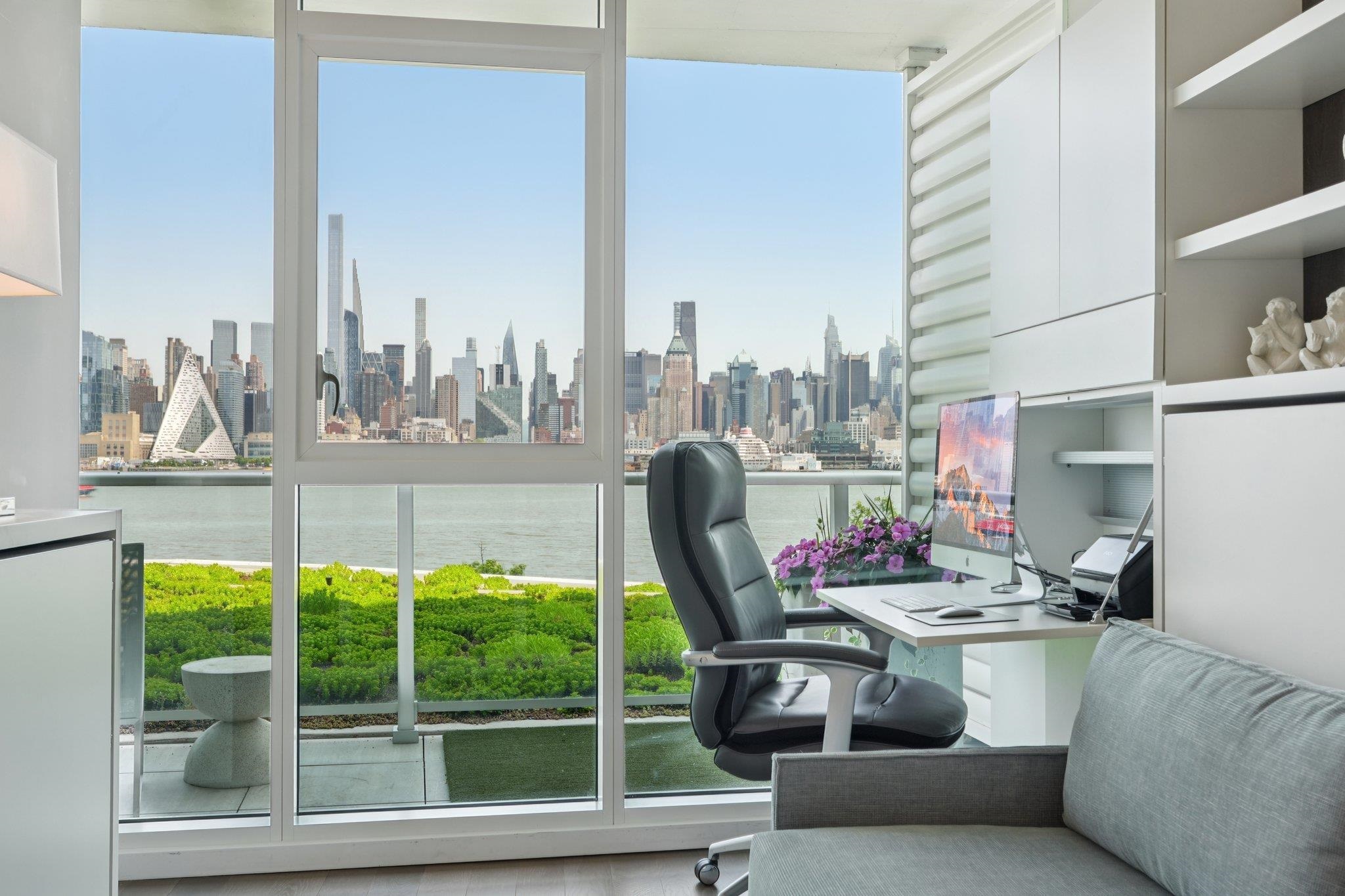 800 AVENUE AT PORT IMPERIAL Unit: 305