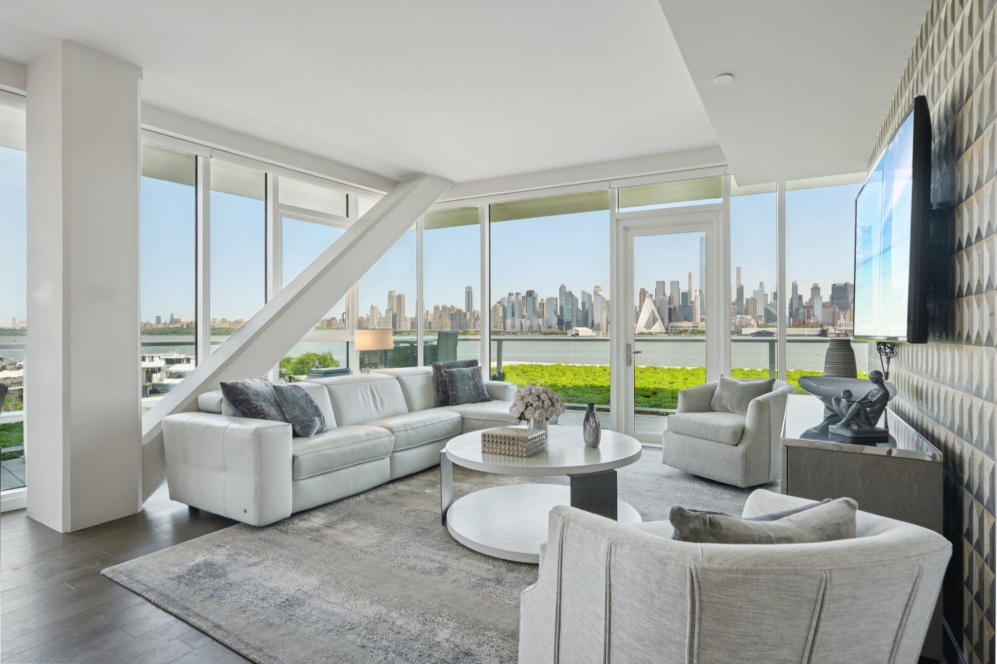 800 AVENUE AT PORT IMPERIAL Unit: 305