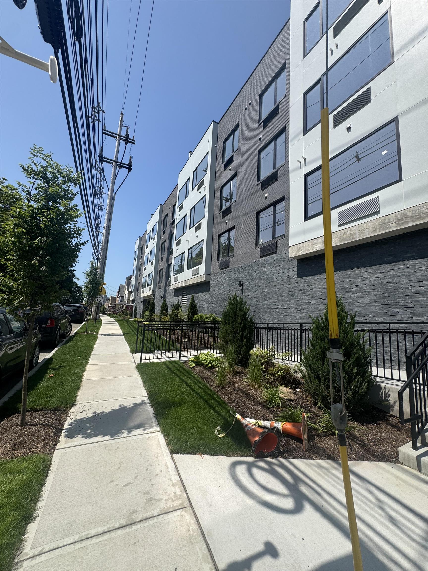 3309 LIBERTY AVE Unit: 406