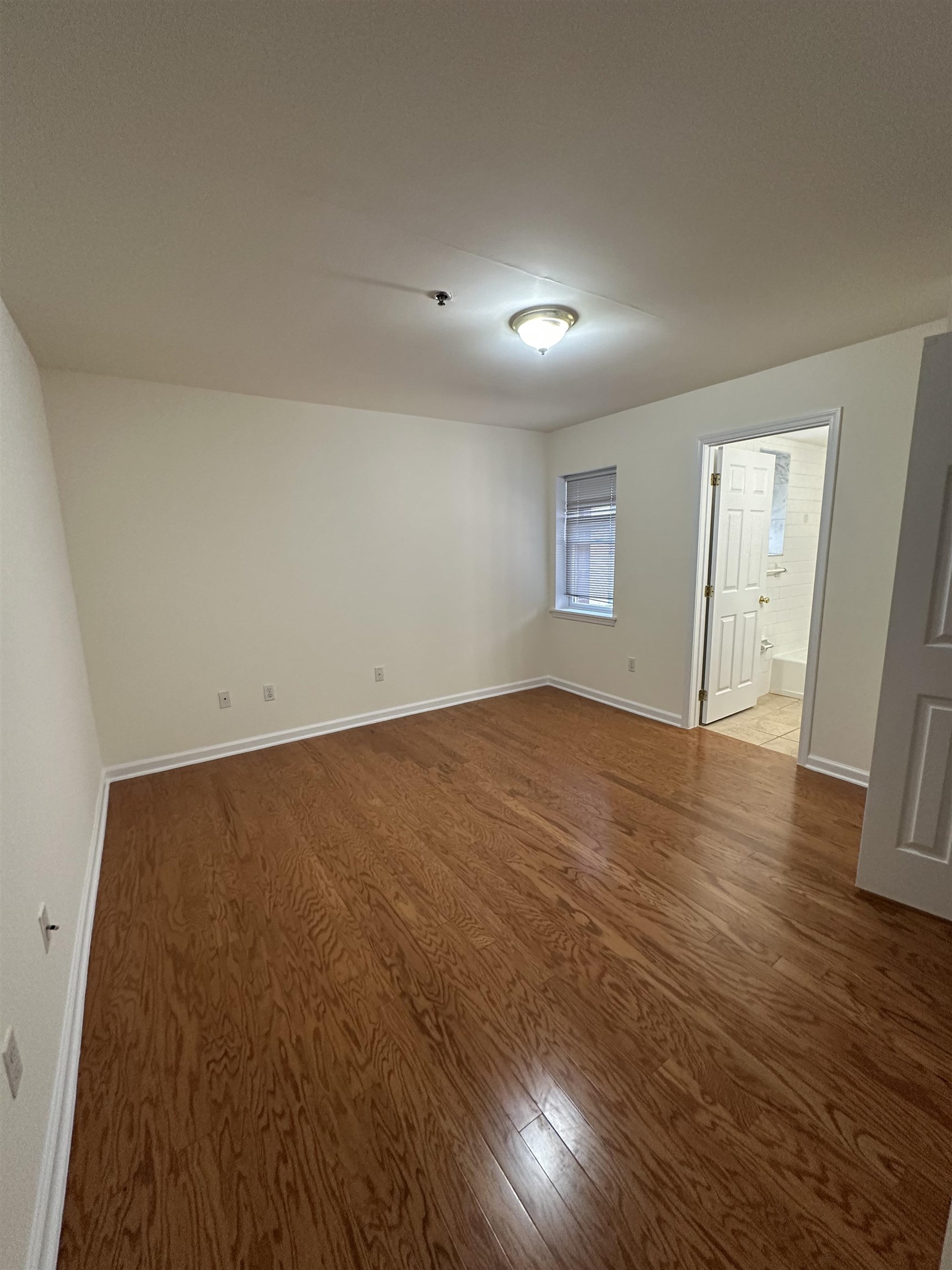 1031 CLINTON ST Unit: 4B