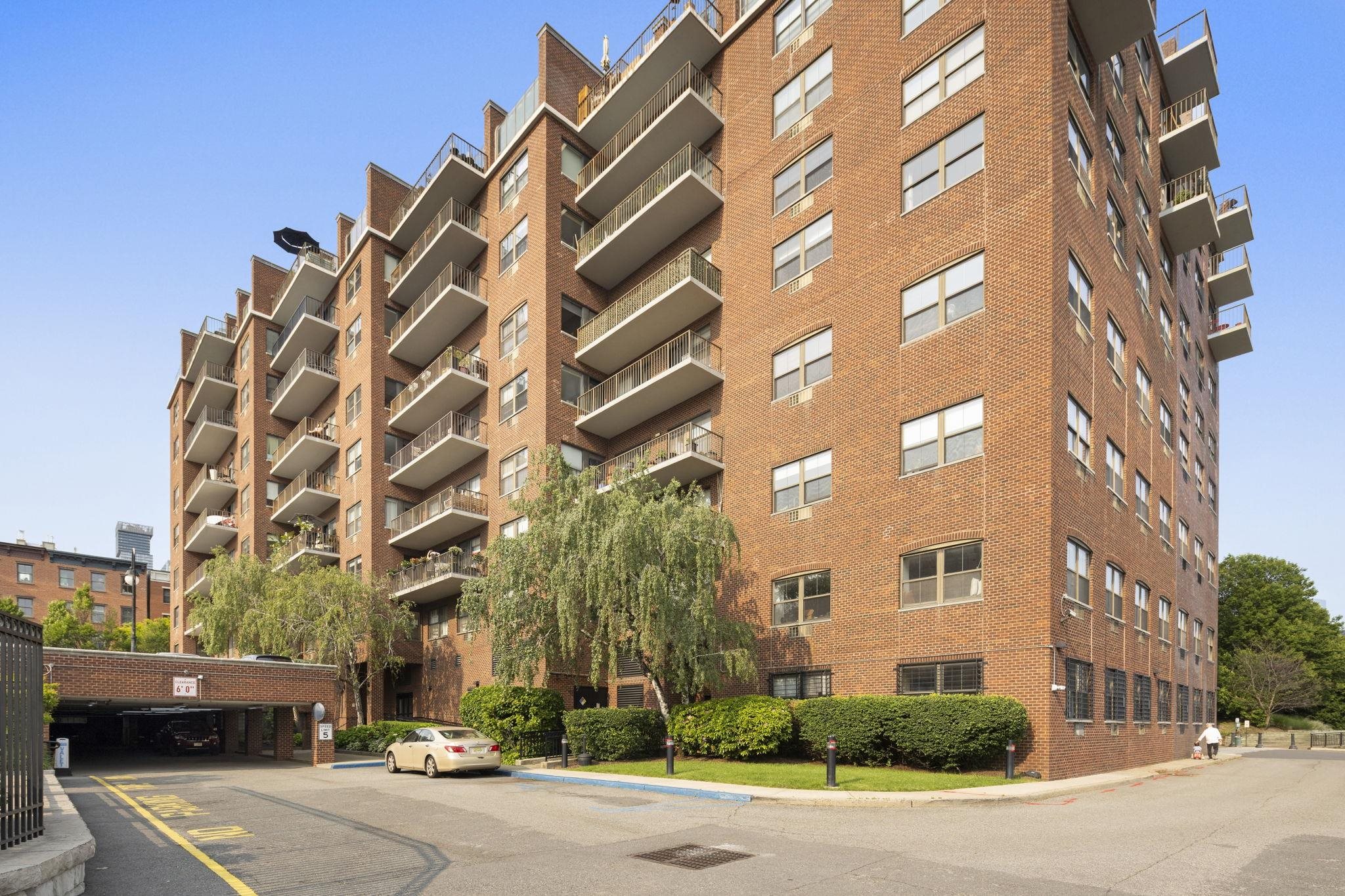 1 GREENE ST Unit: 710