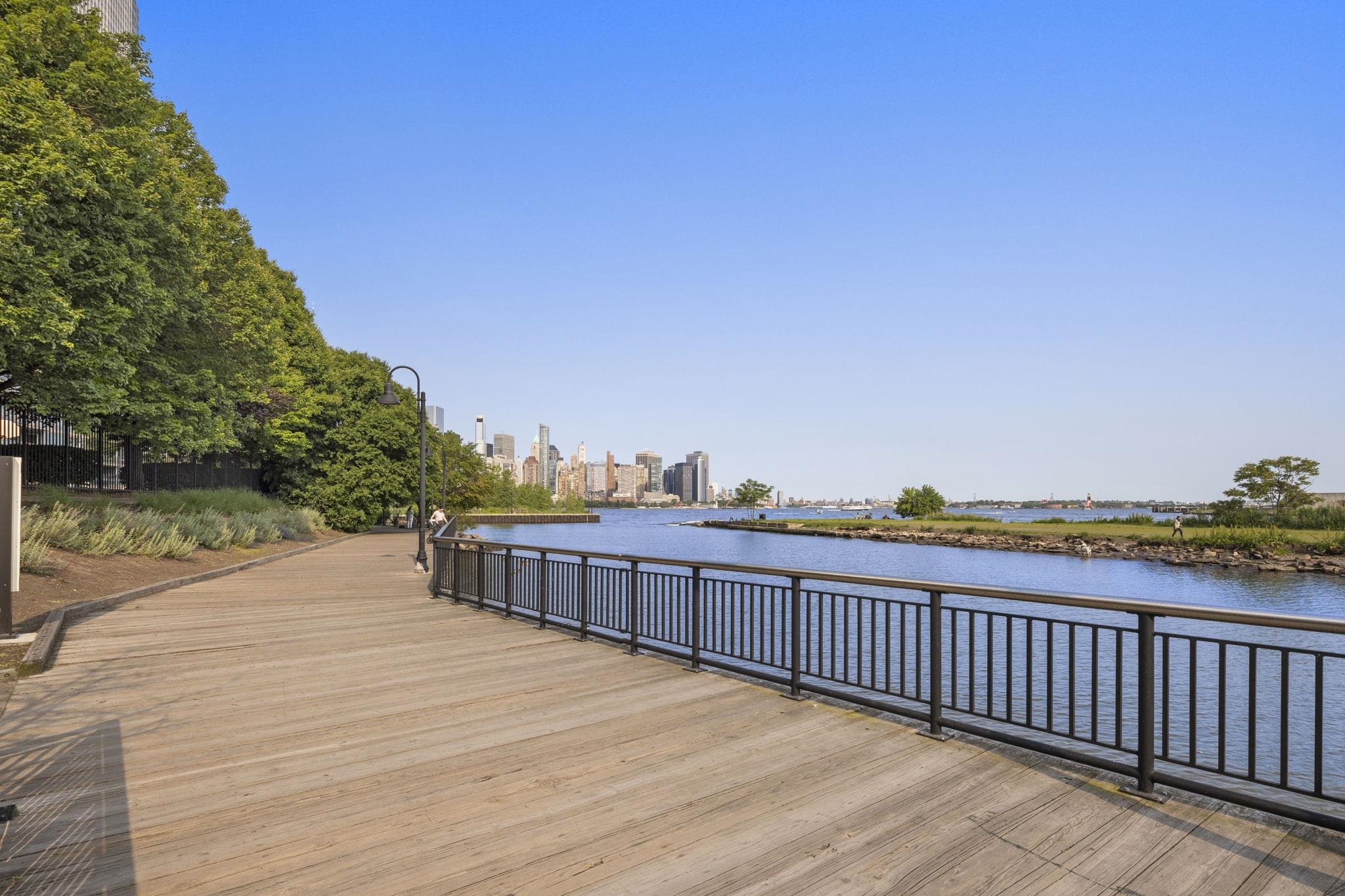 1 GREENE ST Unit: 710