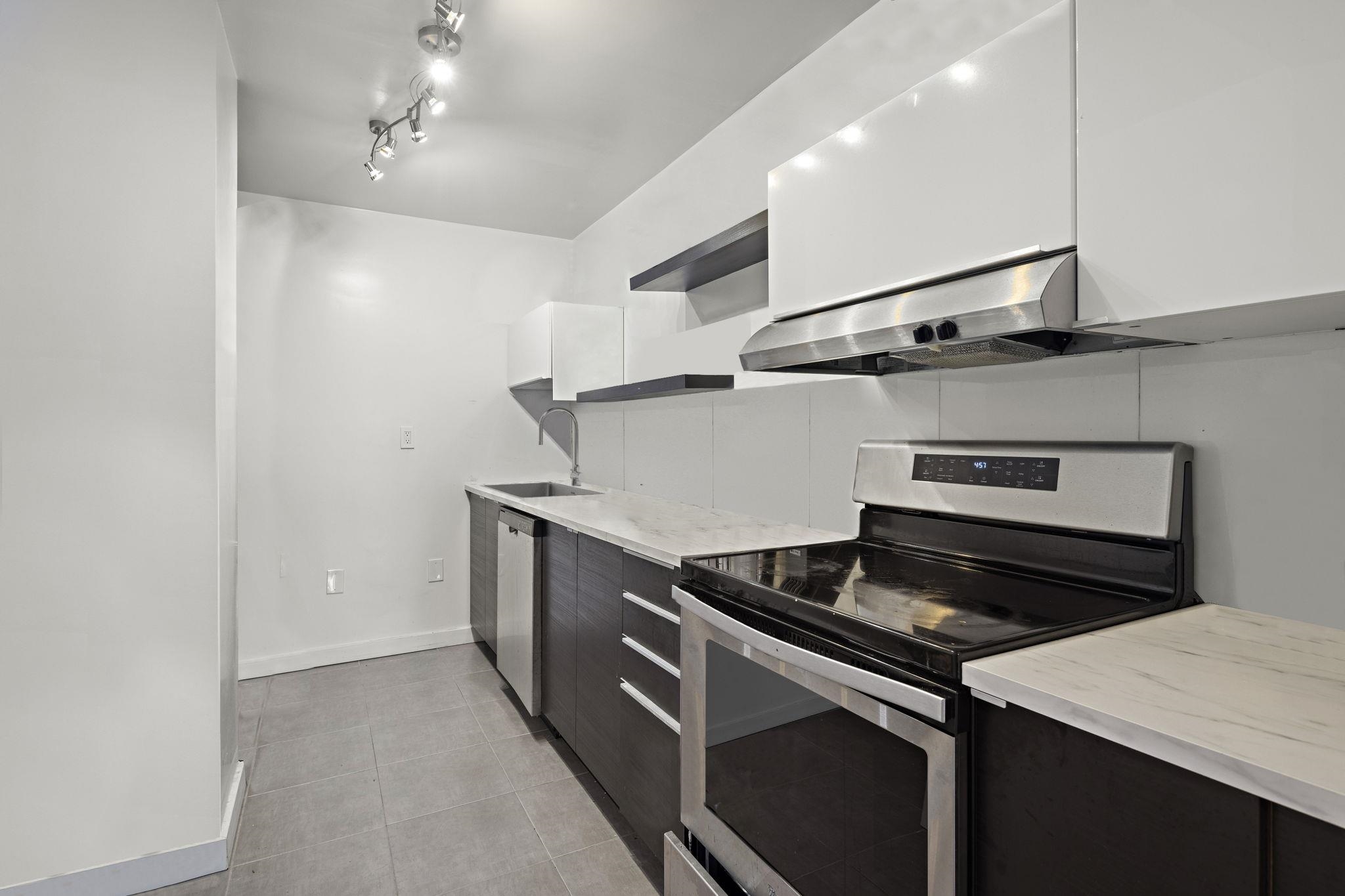1 GREENE ST Unit: 710