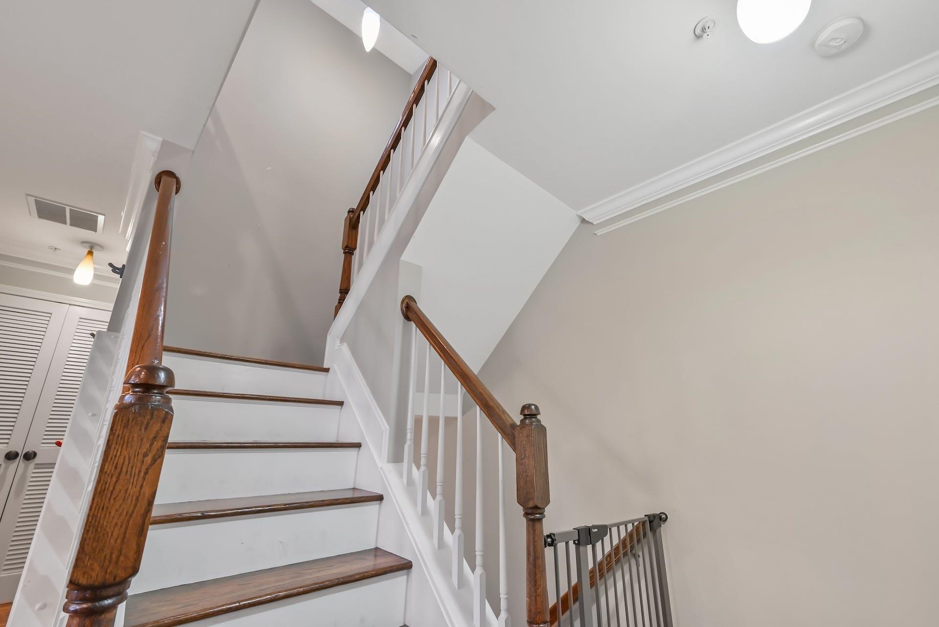 172 PRICE CT Unit: 172