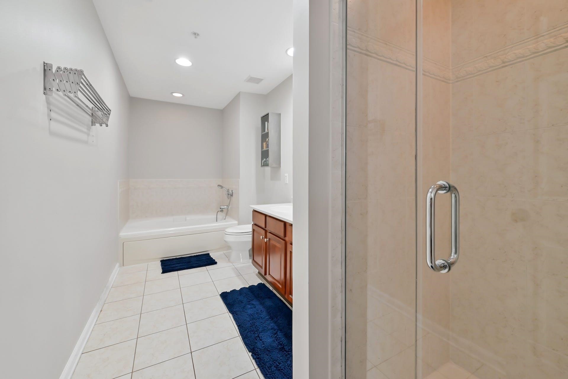 172 PRICE CT Unit: 172
