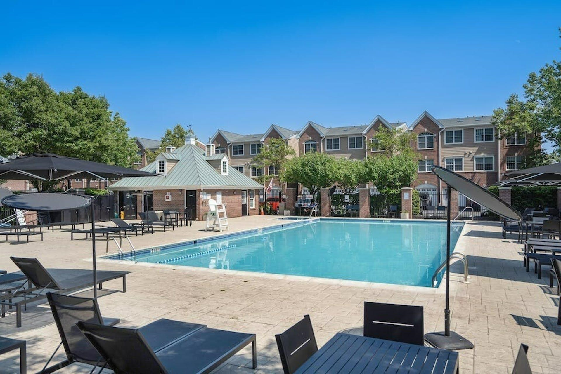 172 PRICE CT Unit: 172