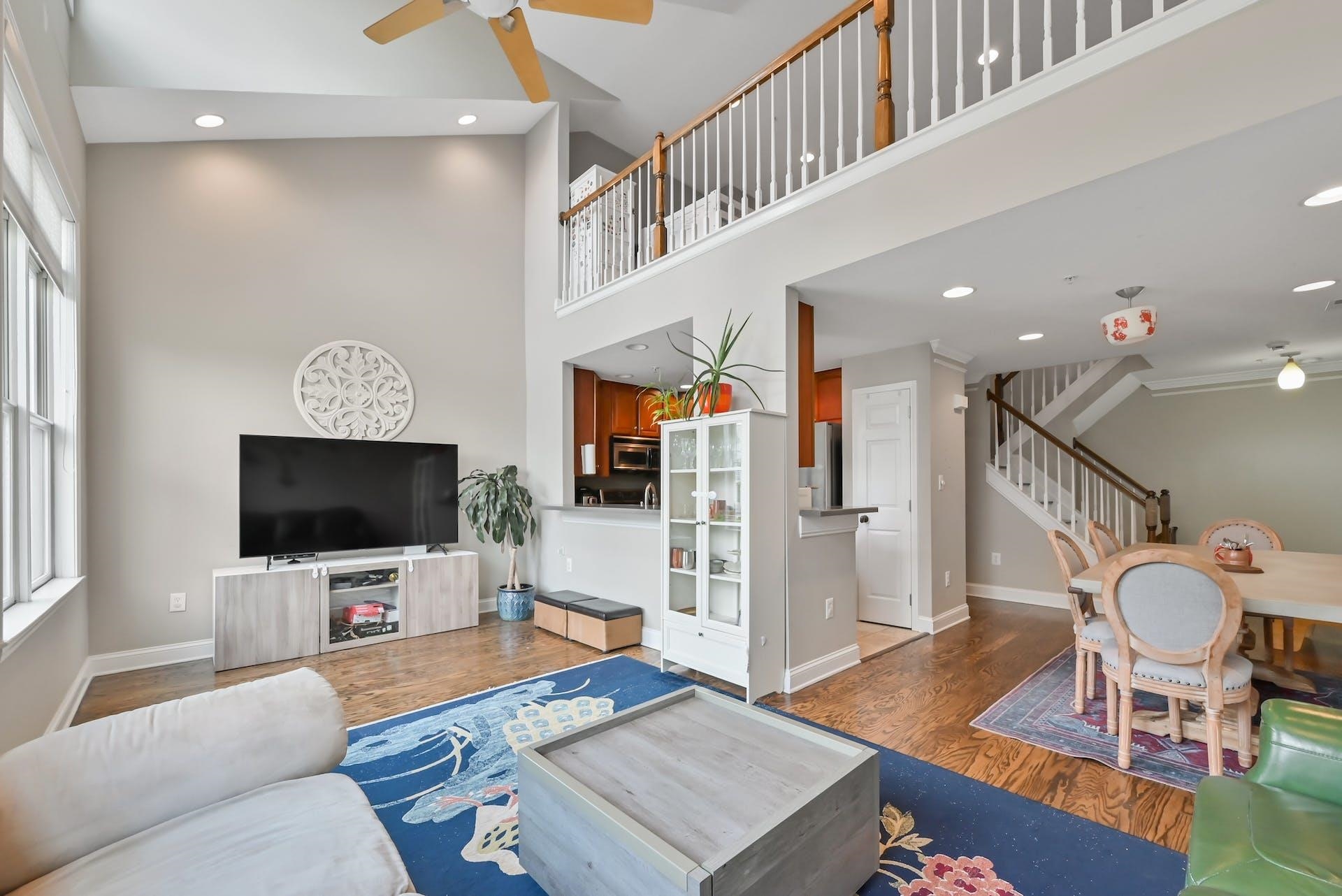 172 PRICE CT Unit: 172