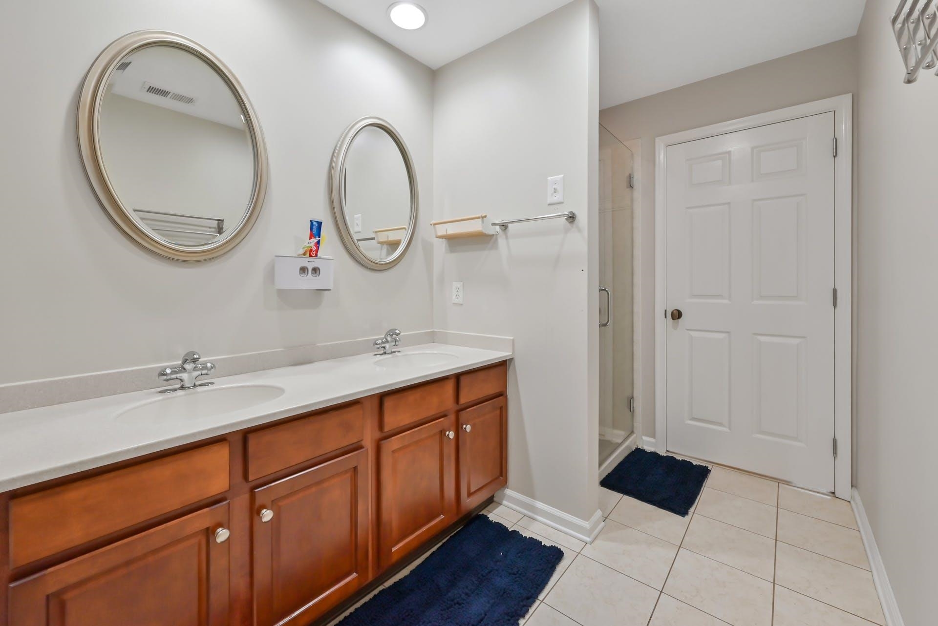 172 PRICE CT Unit: 172