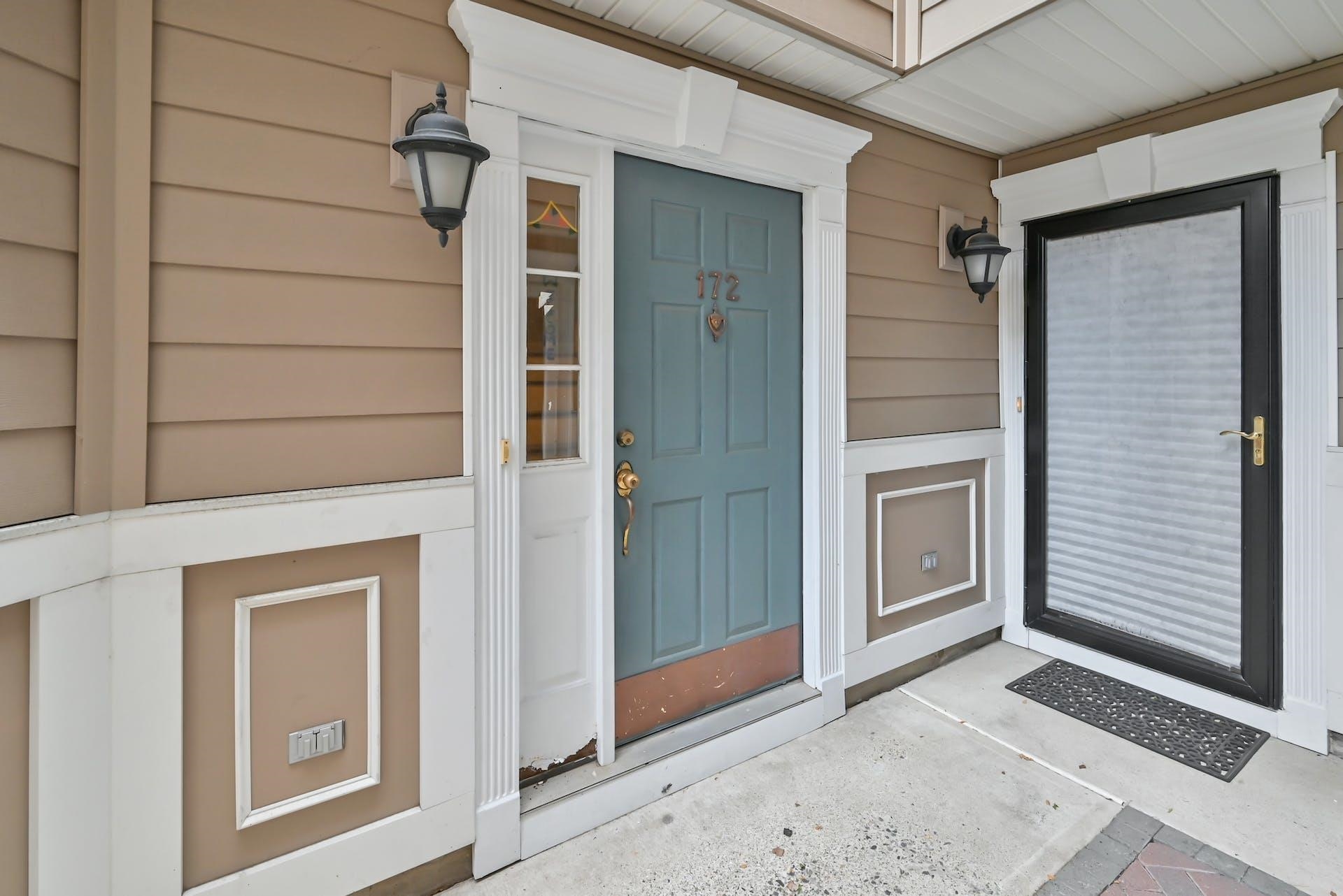 172 PRICE CT Unit: 172