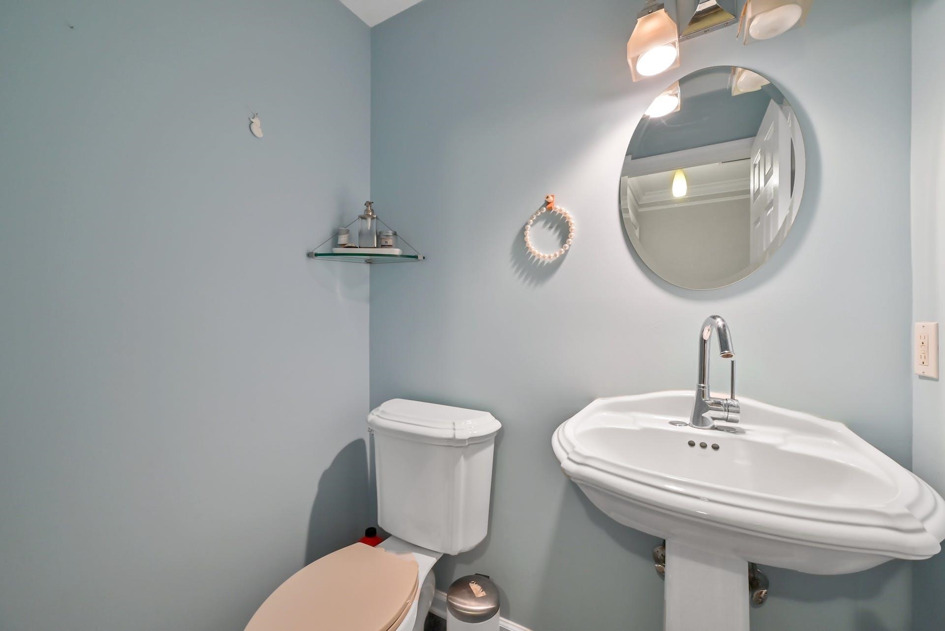 172 PRICE CT Unit: 172