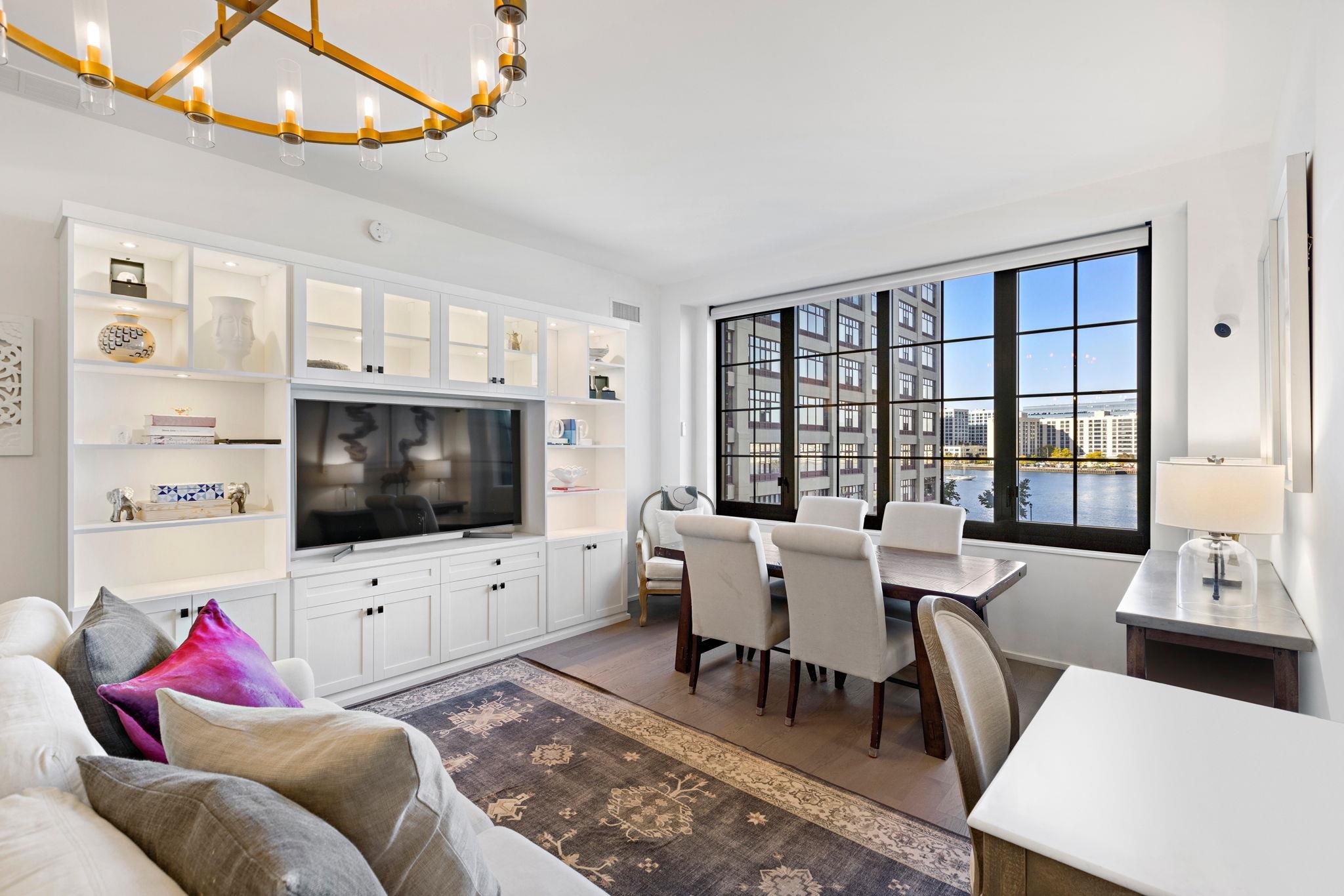 1425 HUDSON ST Unit: 4I