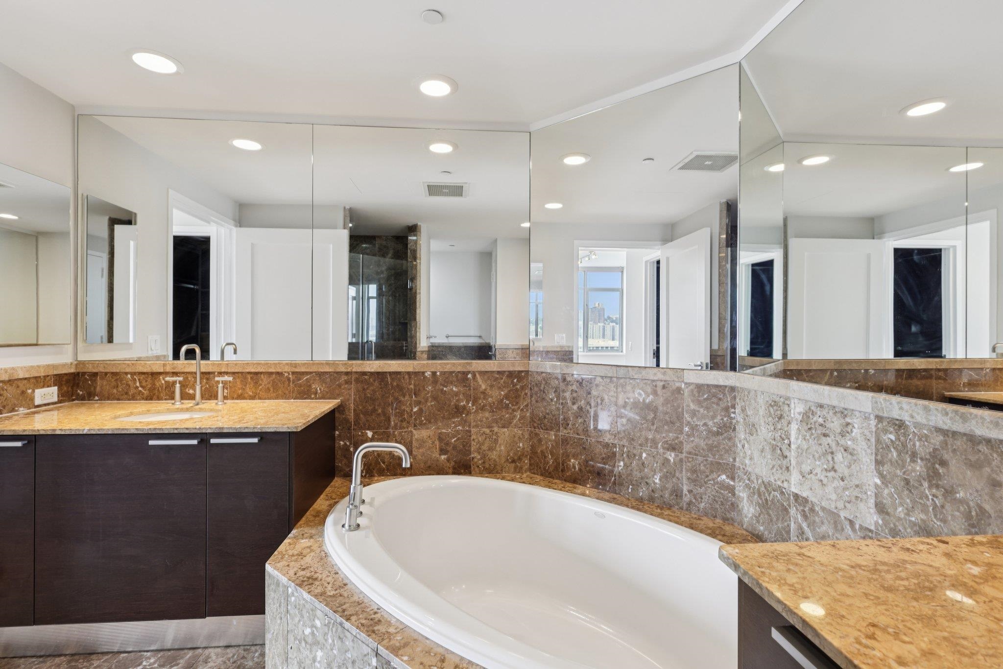 8100 RIVER RD Unit: 1215