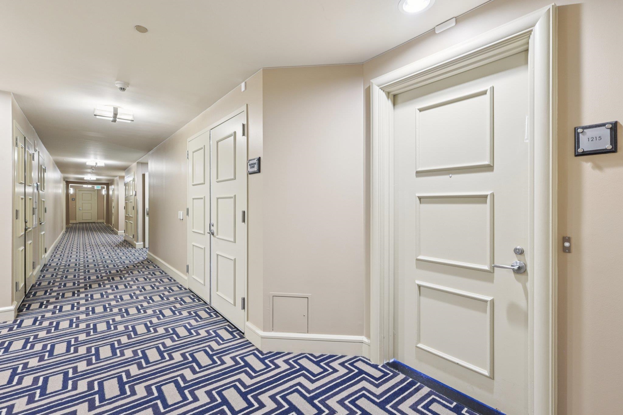 8100 RIVER RD Unit: 1215