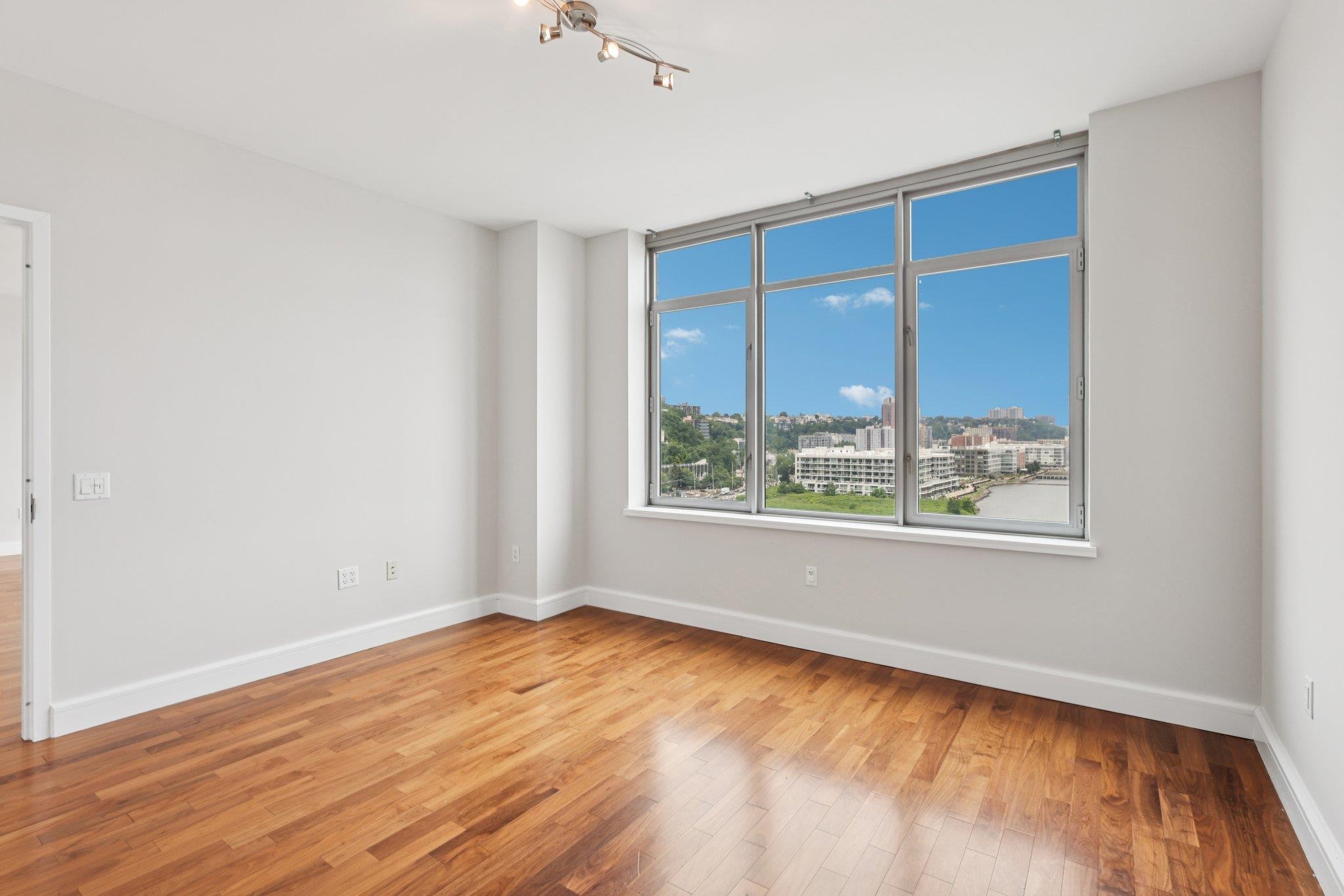 8100 RIVER RD Unit: 1215