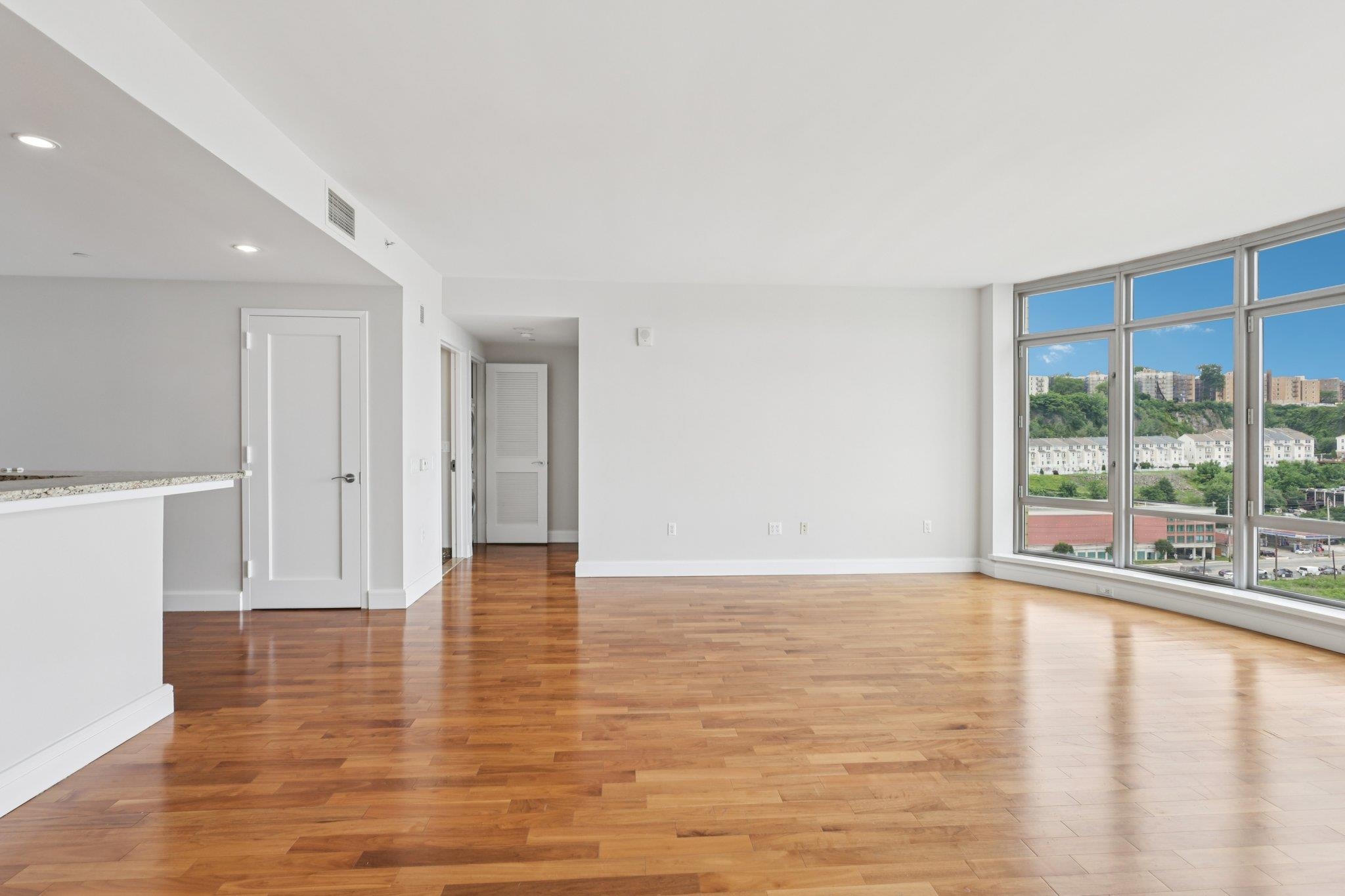 8100 RIVER RD Unit: 1215