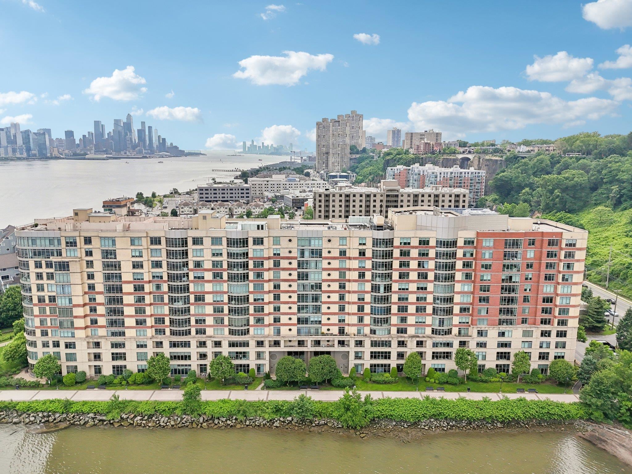 8100 RIVER RD Unit: 1215