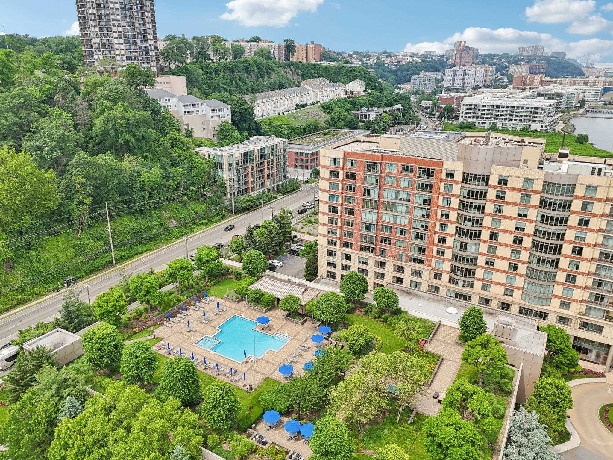 8100 RIVER RD Unit: 1215