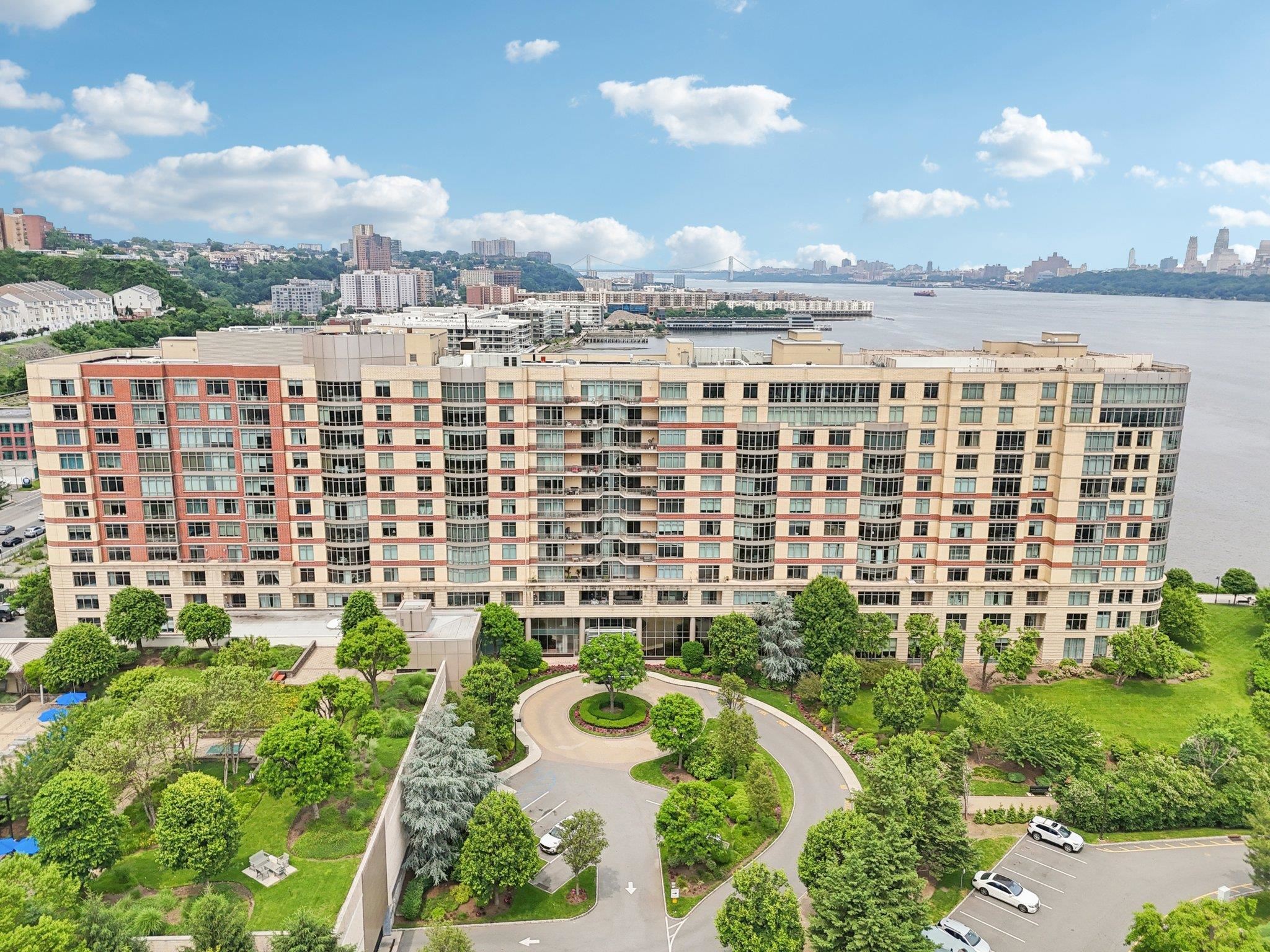 8100 RIVER RD Unit: 1215