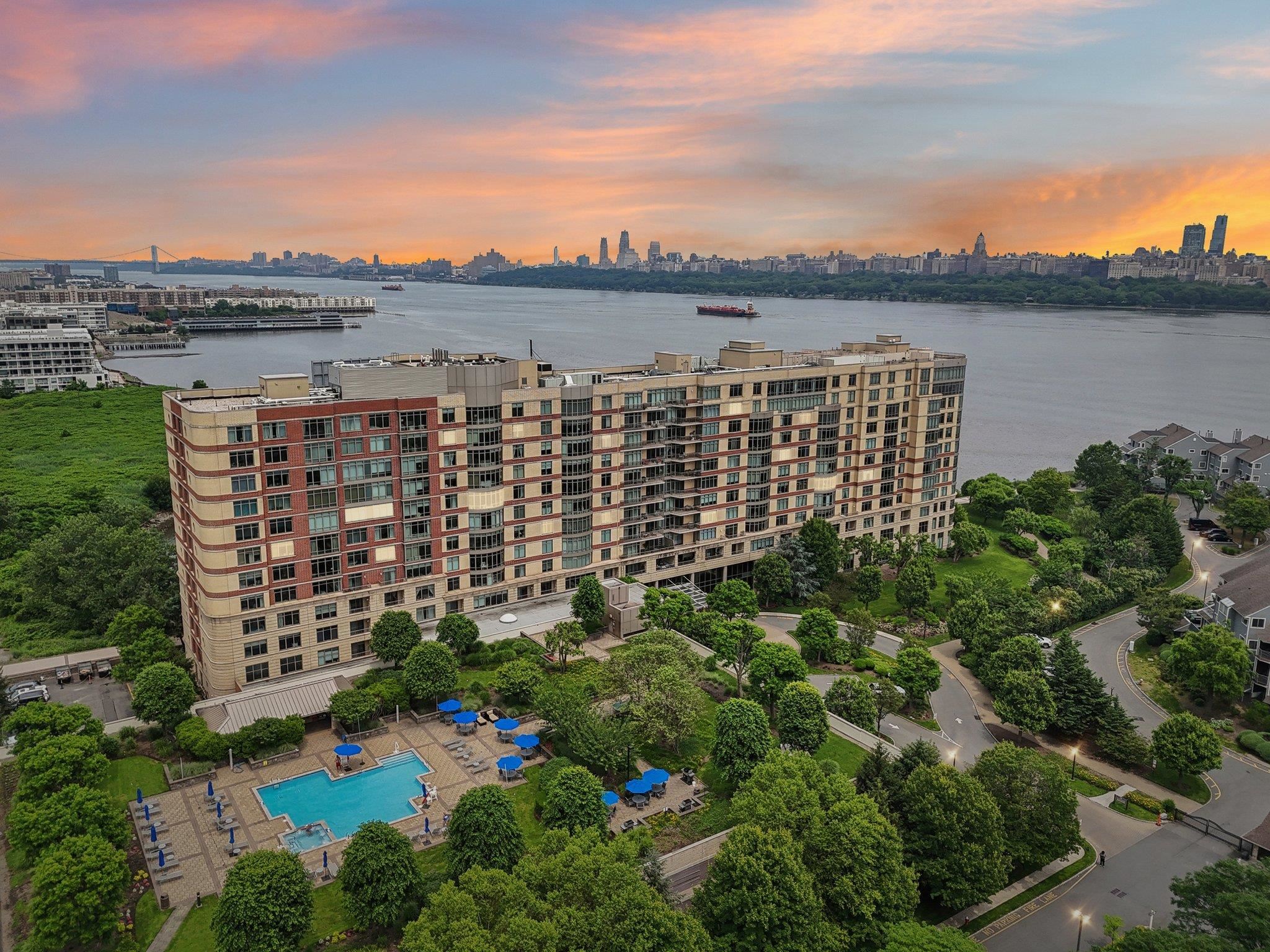 8100 RIVER RD Unit: 1215