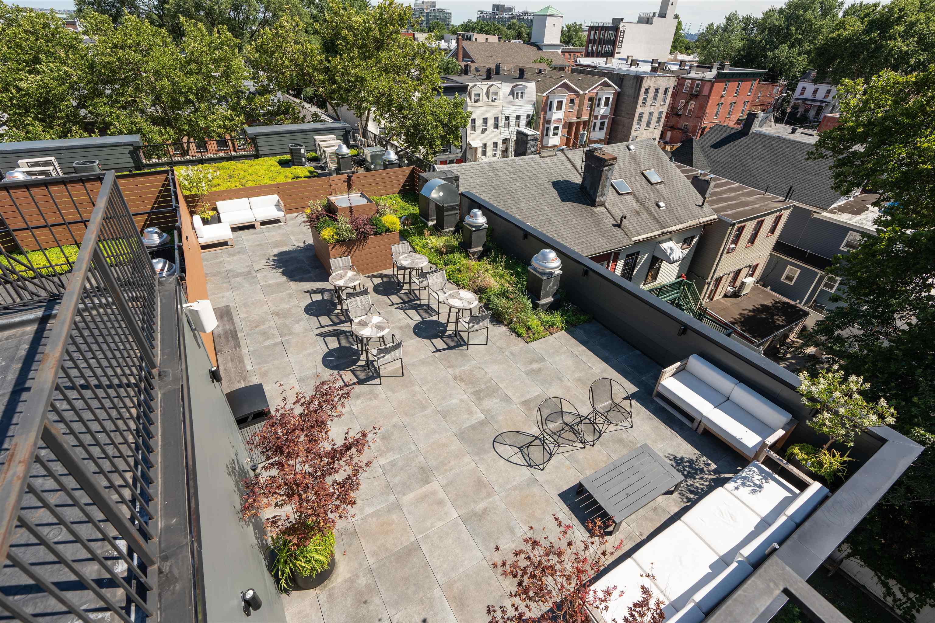 328 PACIFIC AVE Unit: 203