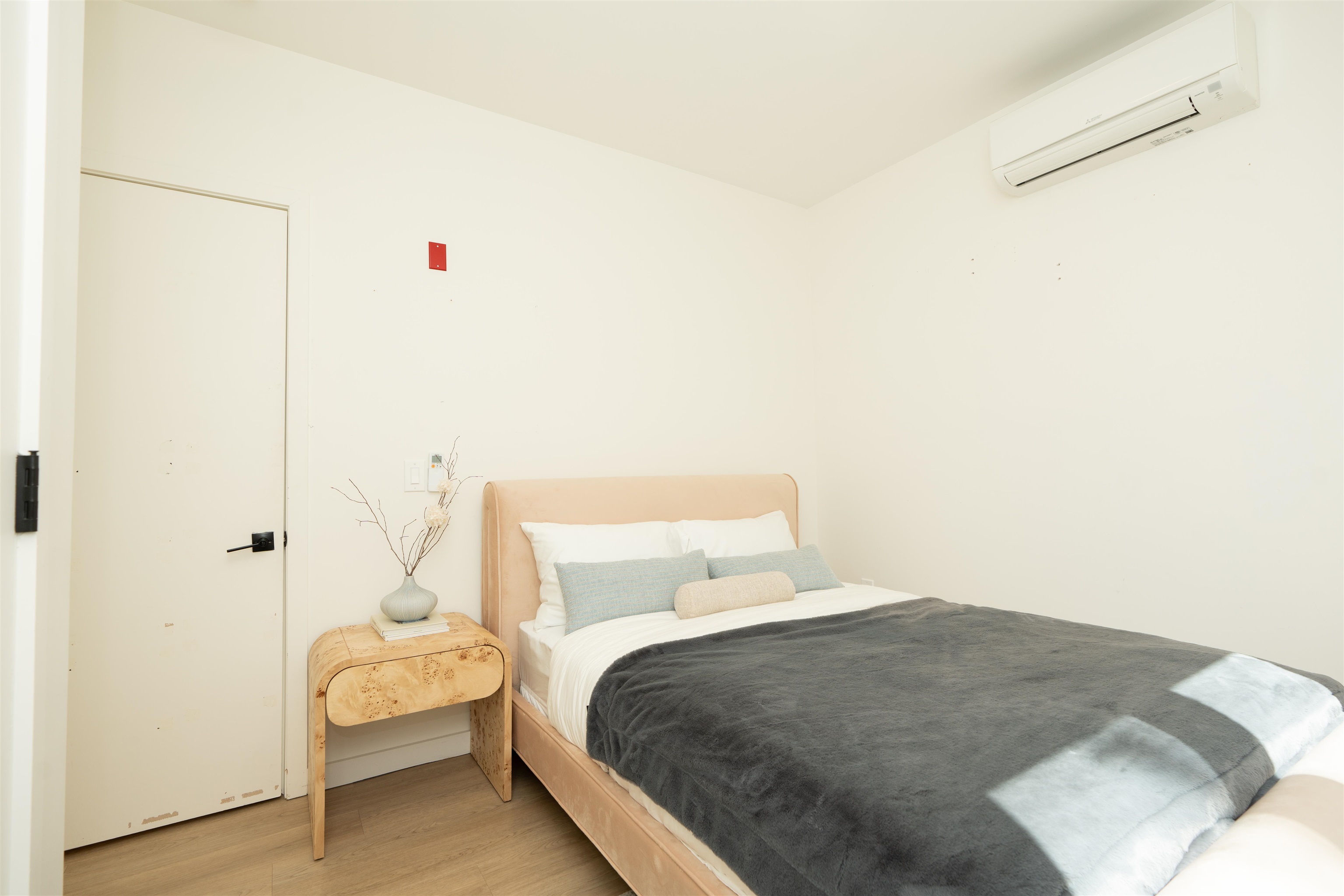 328 PACIFIC AVE Unit: 203