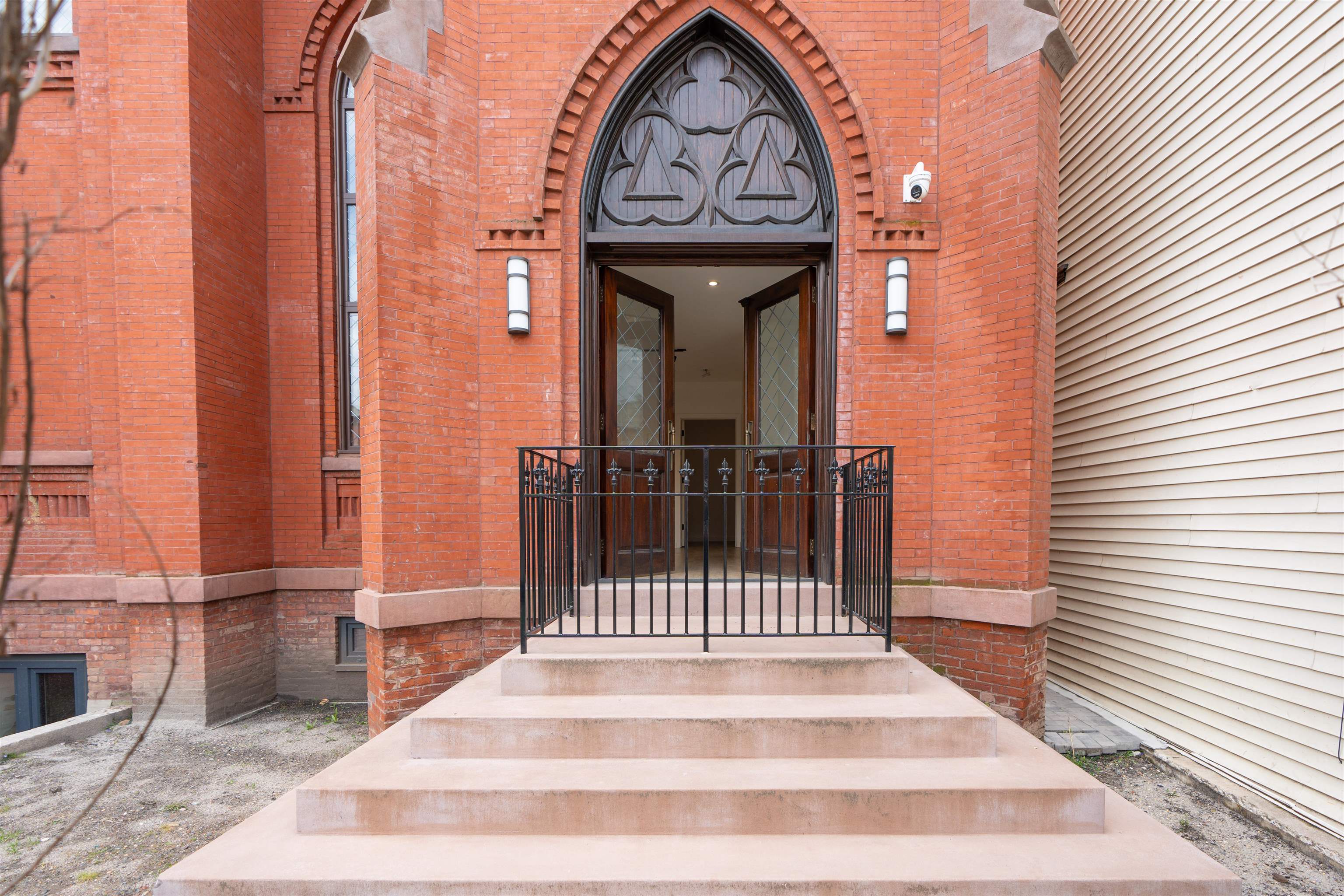 328 PACIFIC AVE Unit: 203