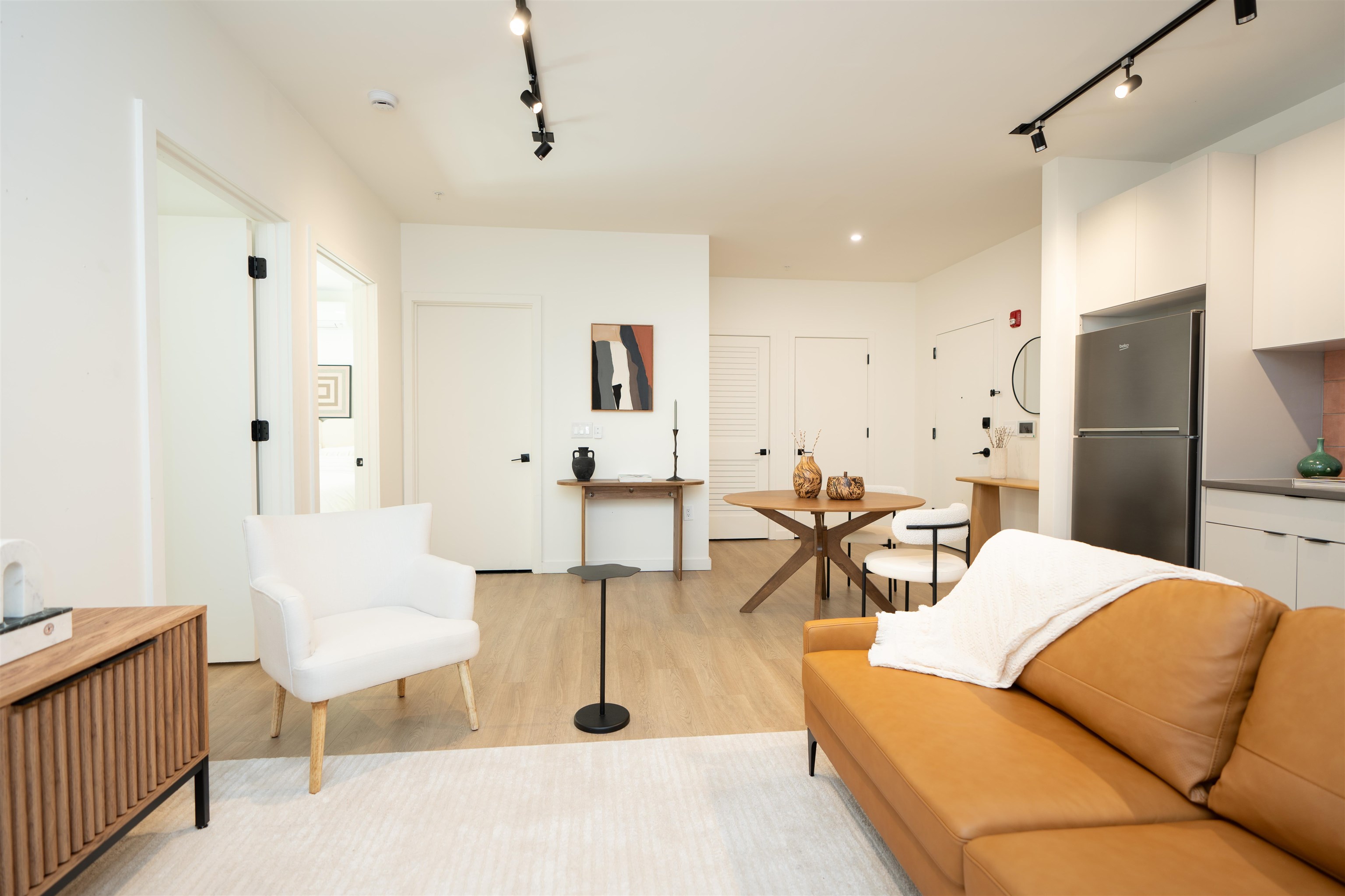 328 PACIFIC AVE Unit: 203