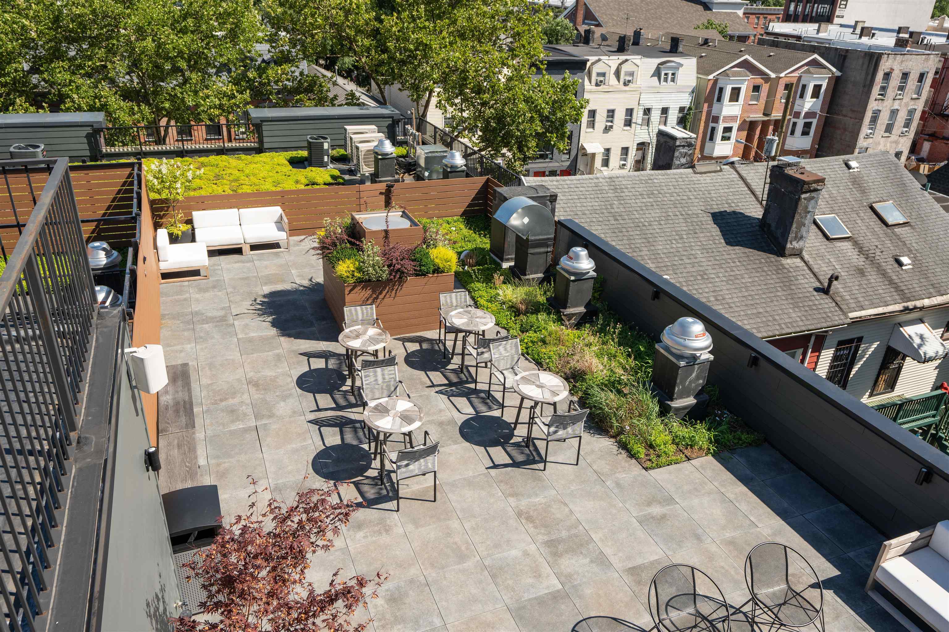 328 PACIFIC AVE Unit: 203