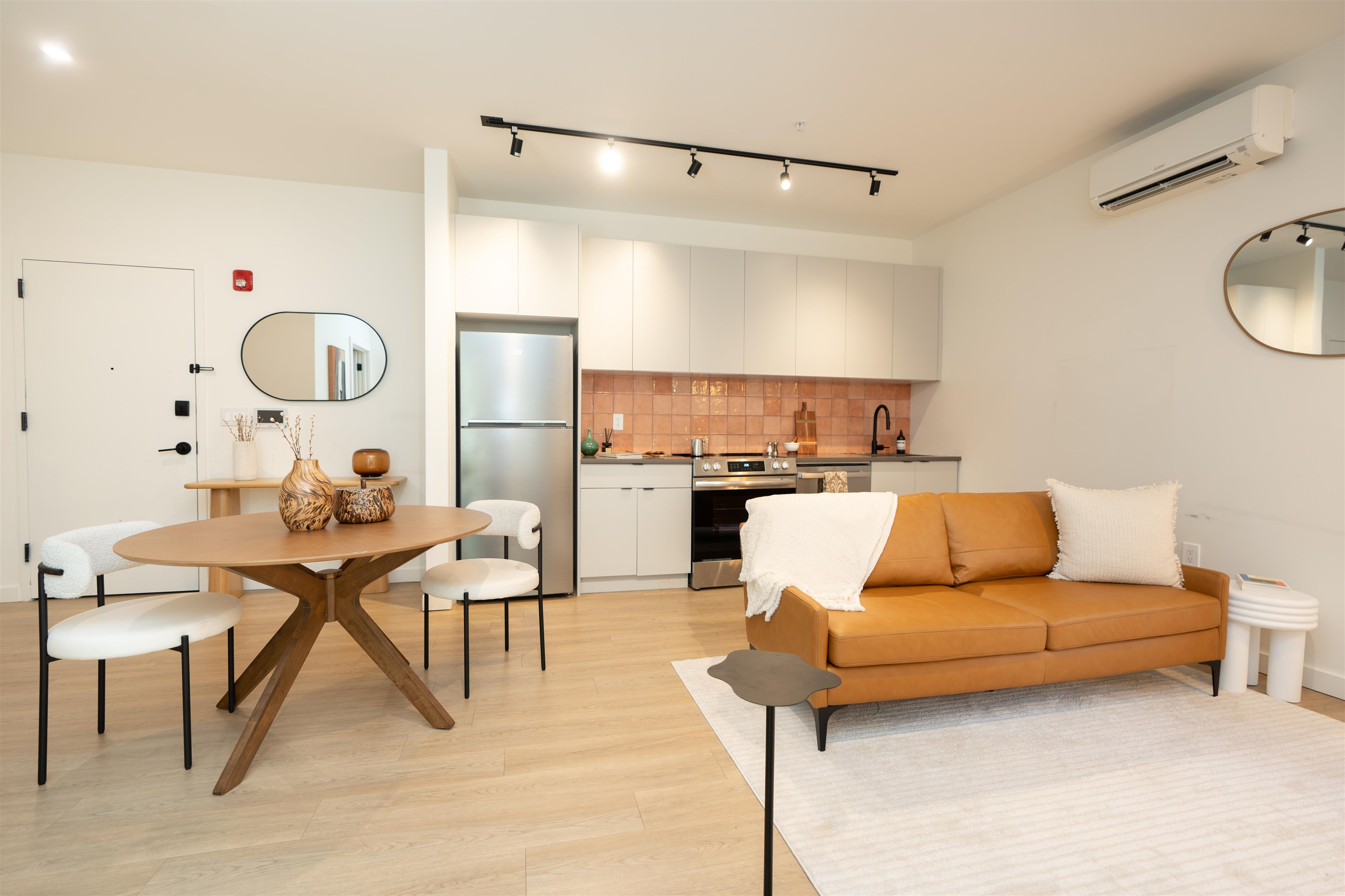 328 PACIFIC AVE Unit: 203