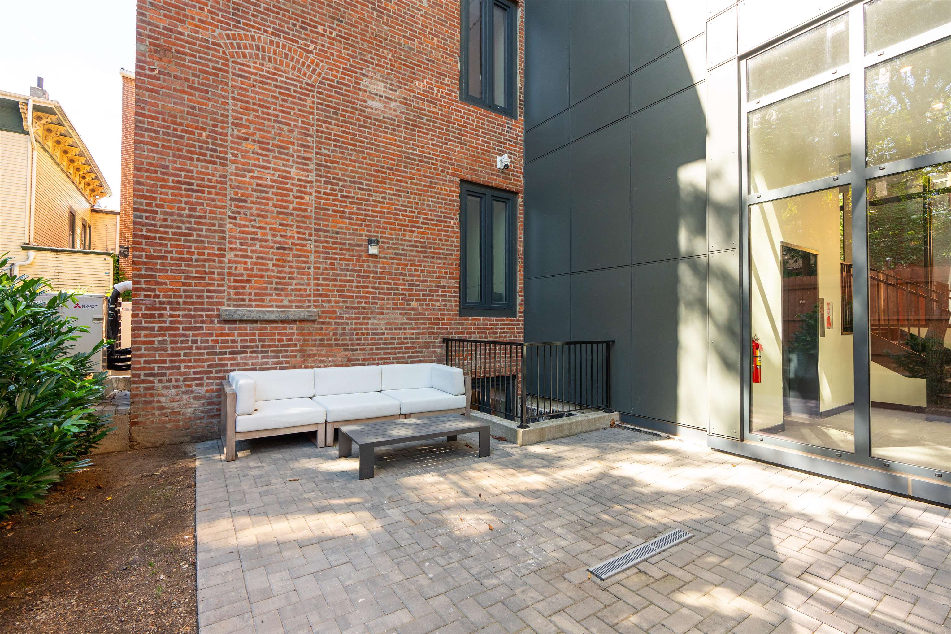 328 PACIFIC AVE Unit: 203