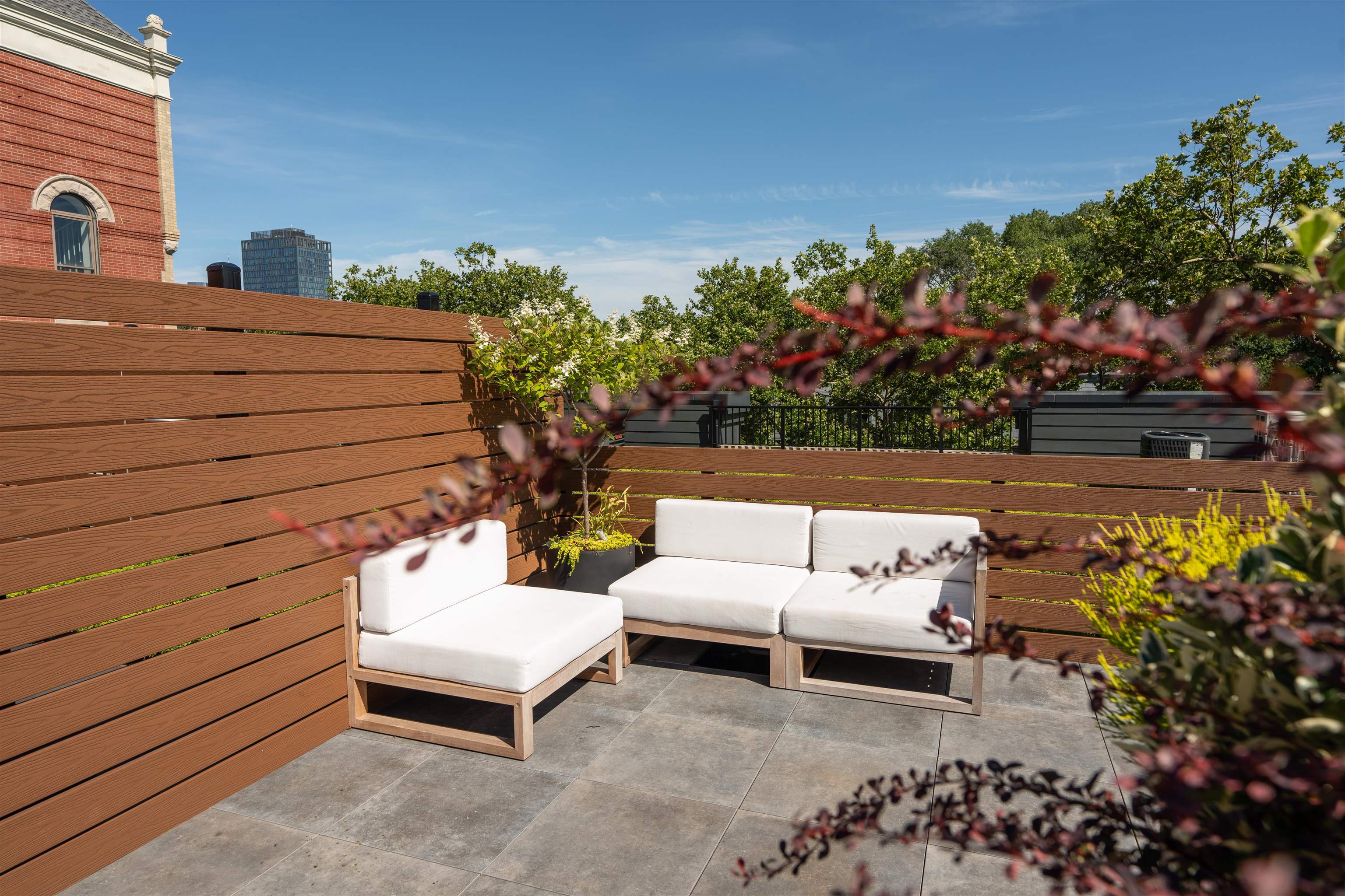 328 PACIFIC AVE Unit: 203