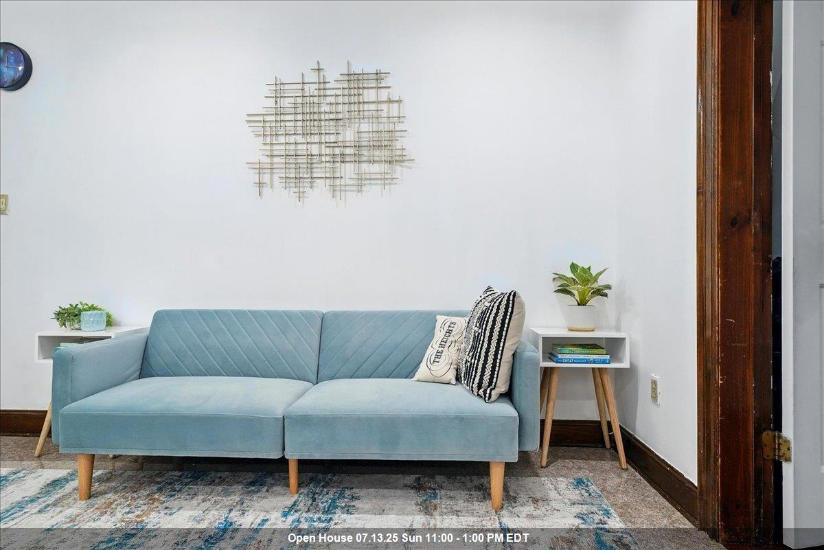 164 OGDEN AVE Unit: 105